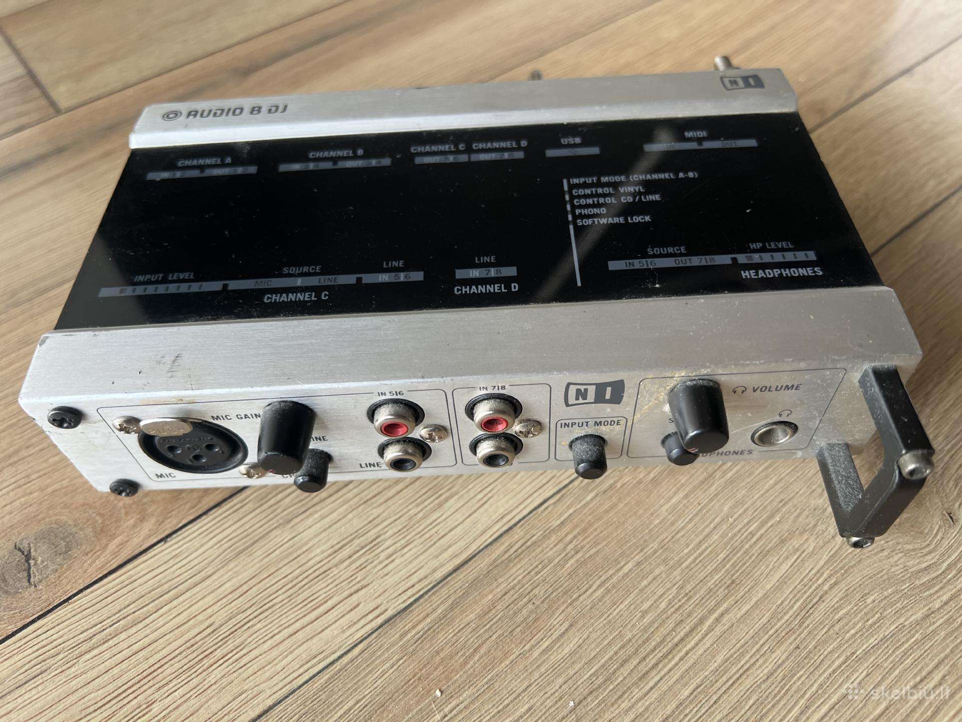 Native Instruments Audio 8 Dj