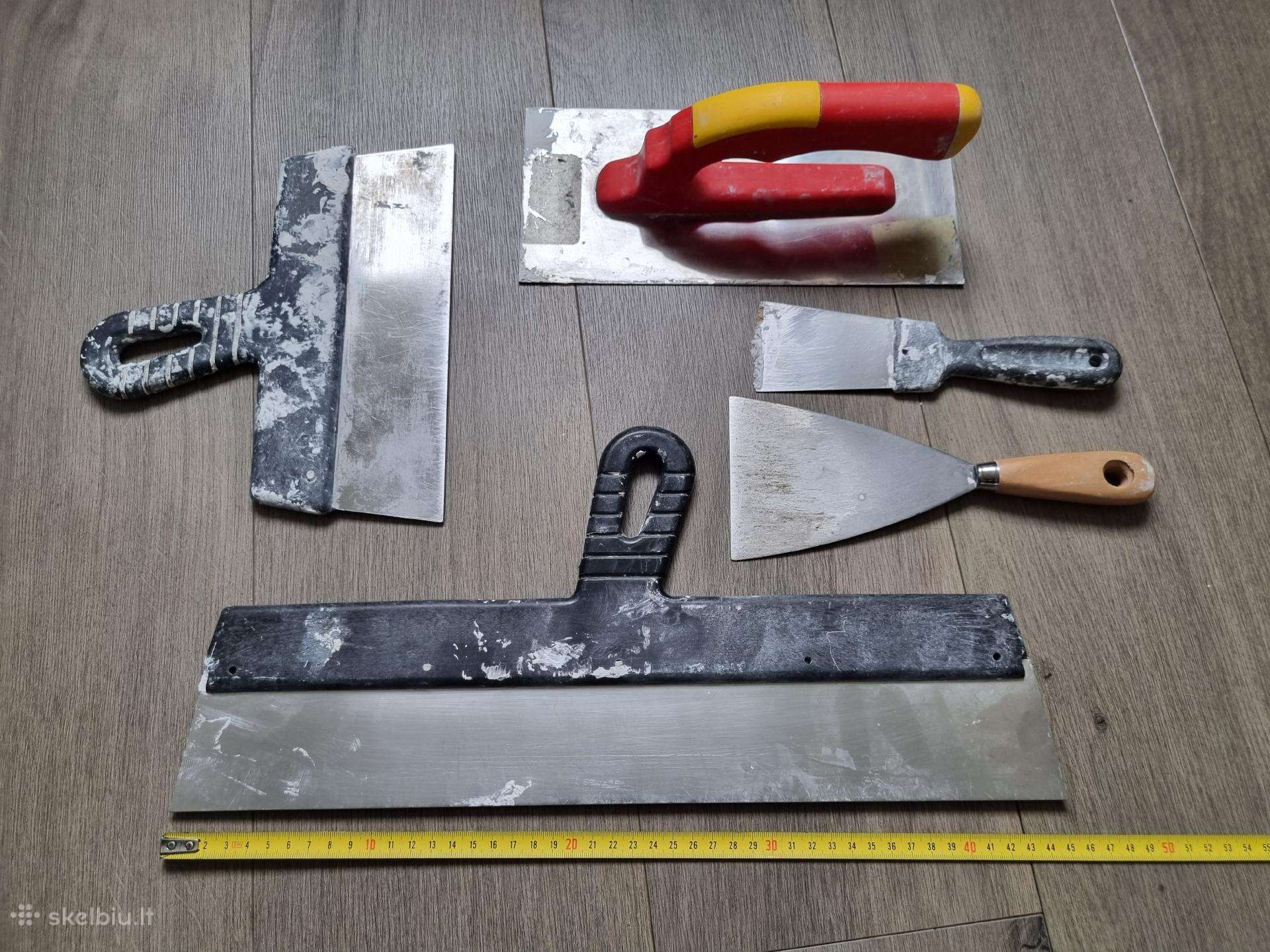 Naudotų glaistymo įrankių komplektas