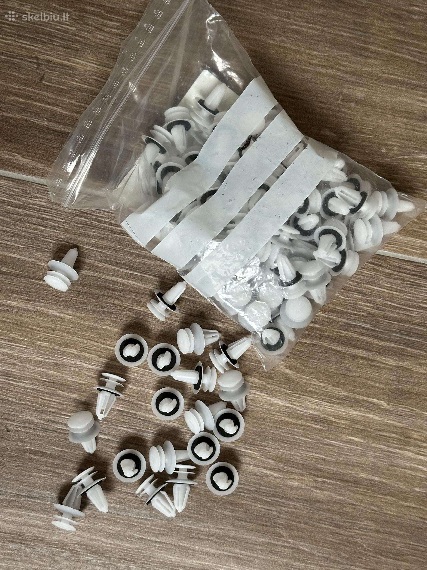 Tesla durų apdailų fiksatoriai. 10 vnt. - 20 eur.
