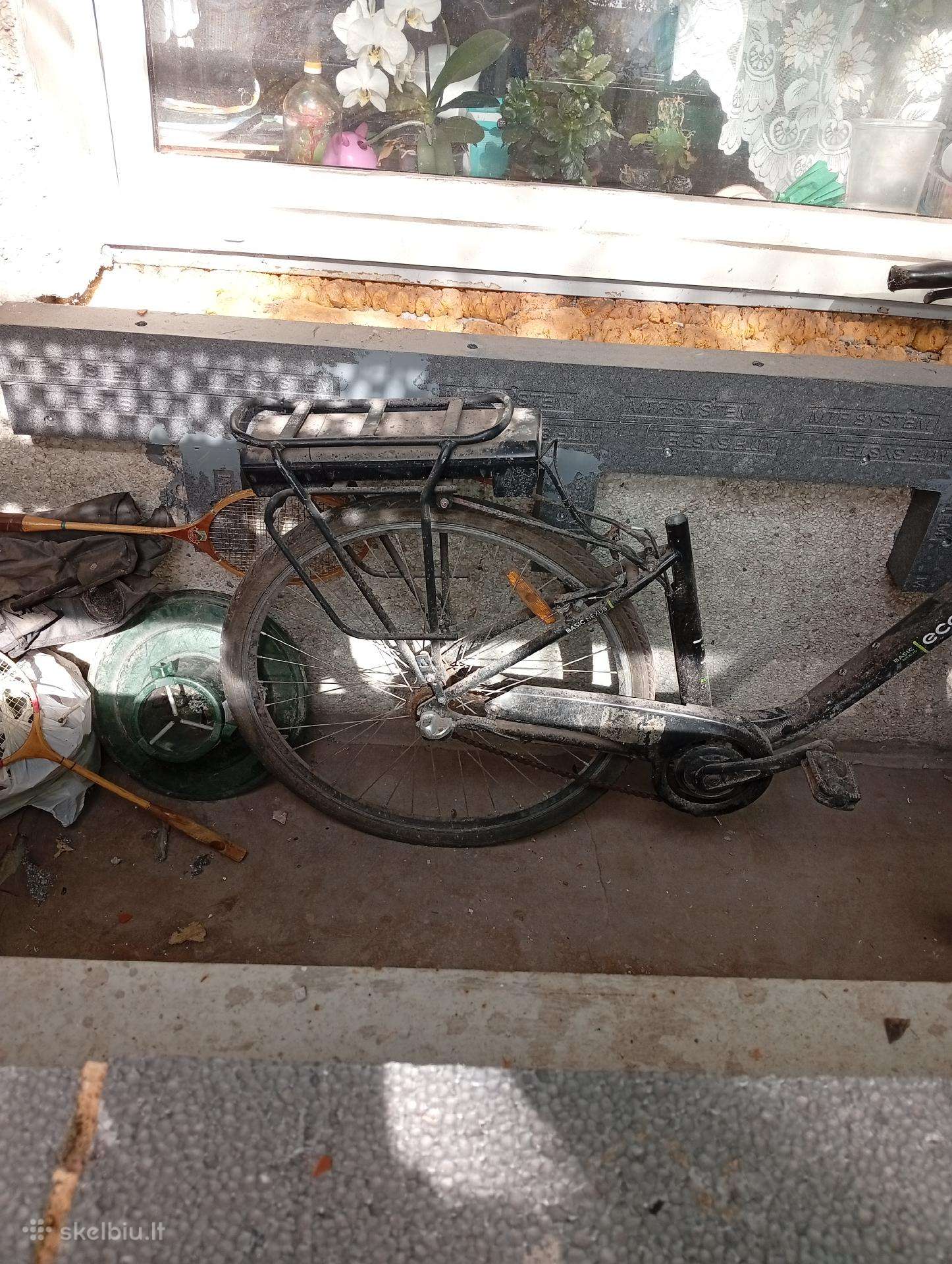Parduodu pusiau elektrini dvirati yra 3 greiciai