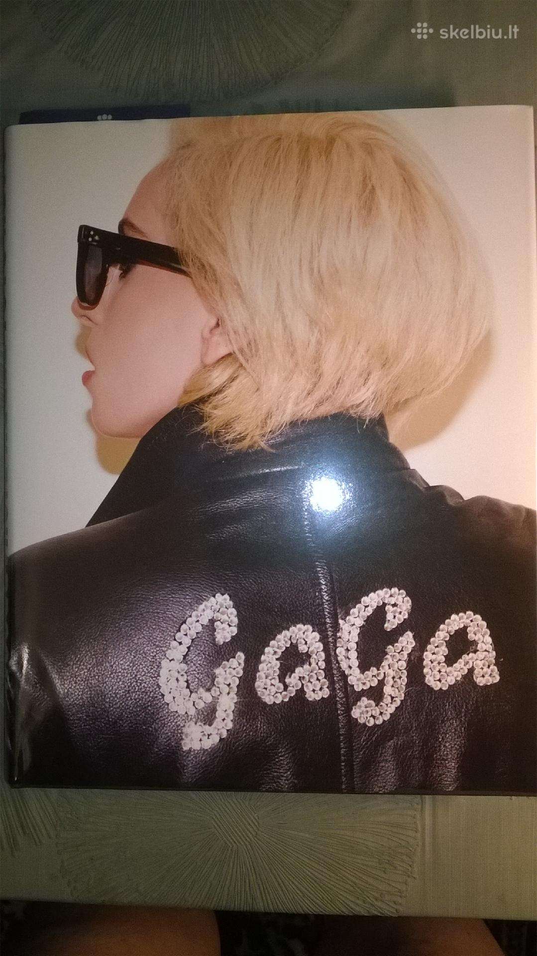 Lady Gaga knygo fotoalbumas