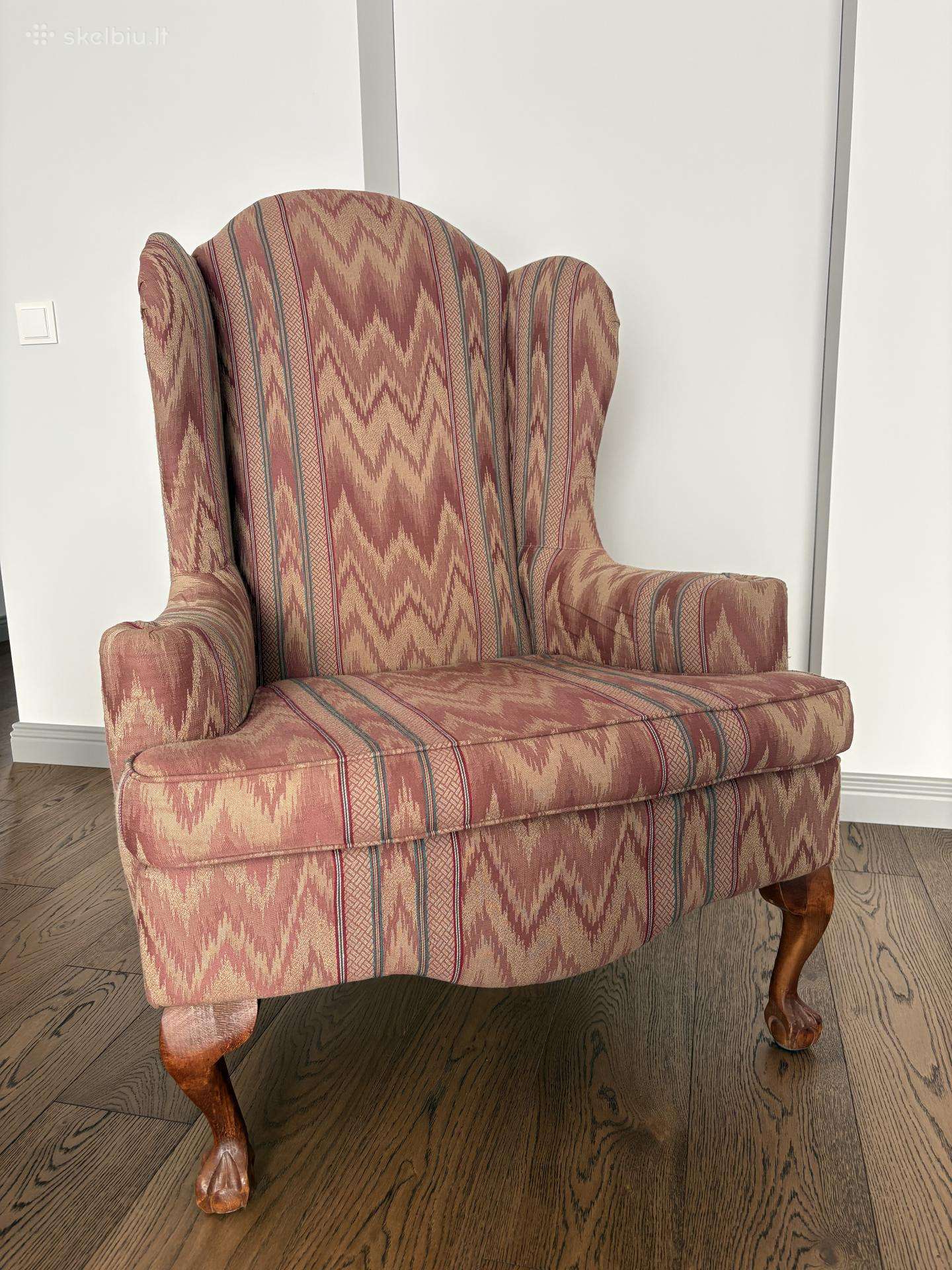 Vintažinis angliškas „universal“ wingback fotelis
