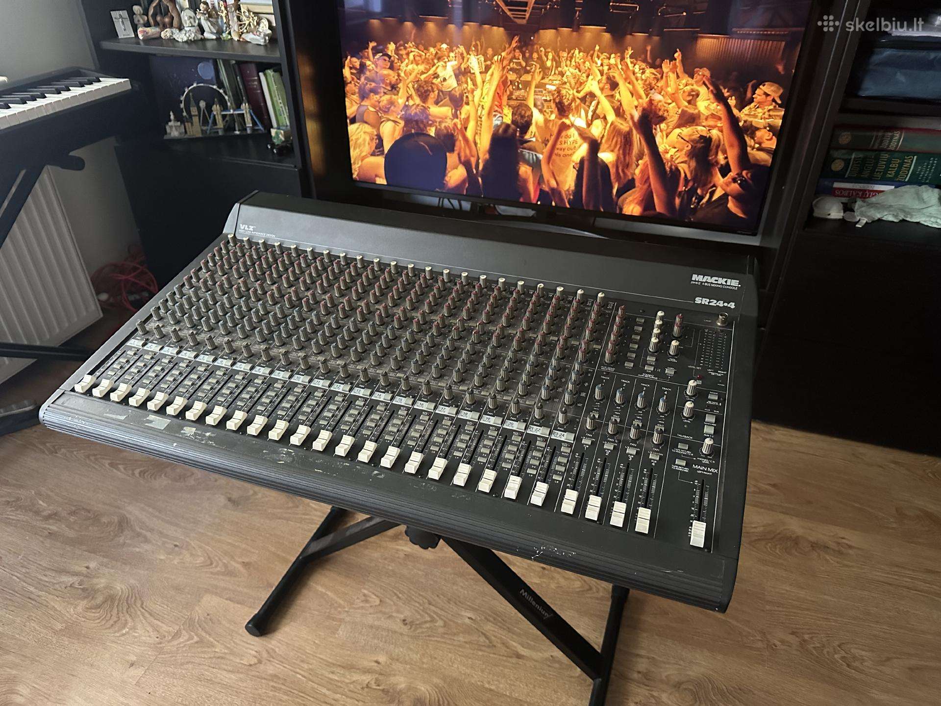 Mackie Sr 24-4 24 kanalų pro pultas