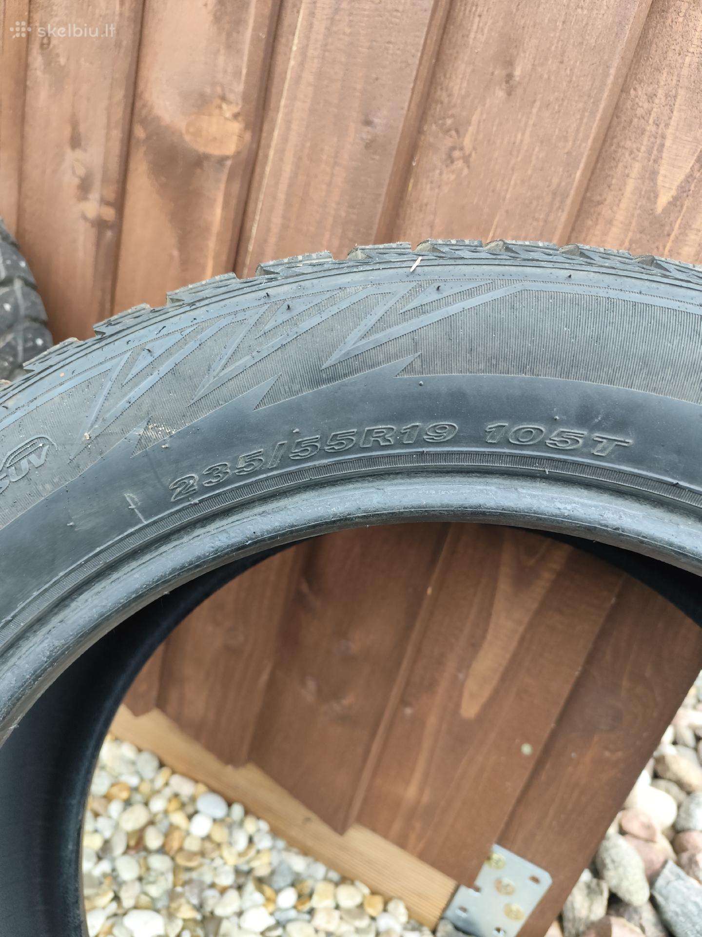 Nexen 235/55 R19 dygliuotų padangų komplektas
