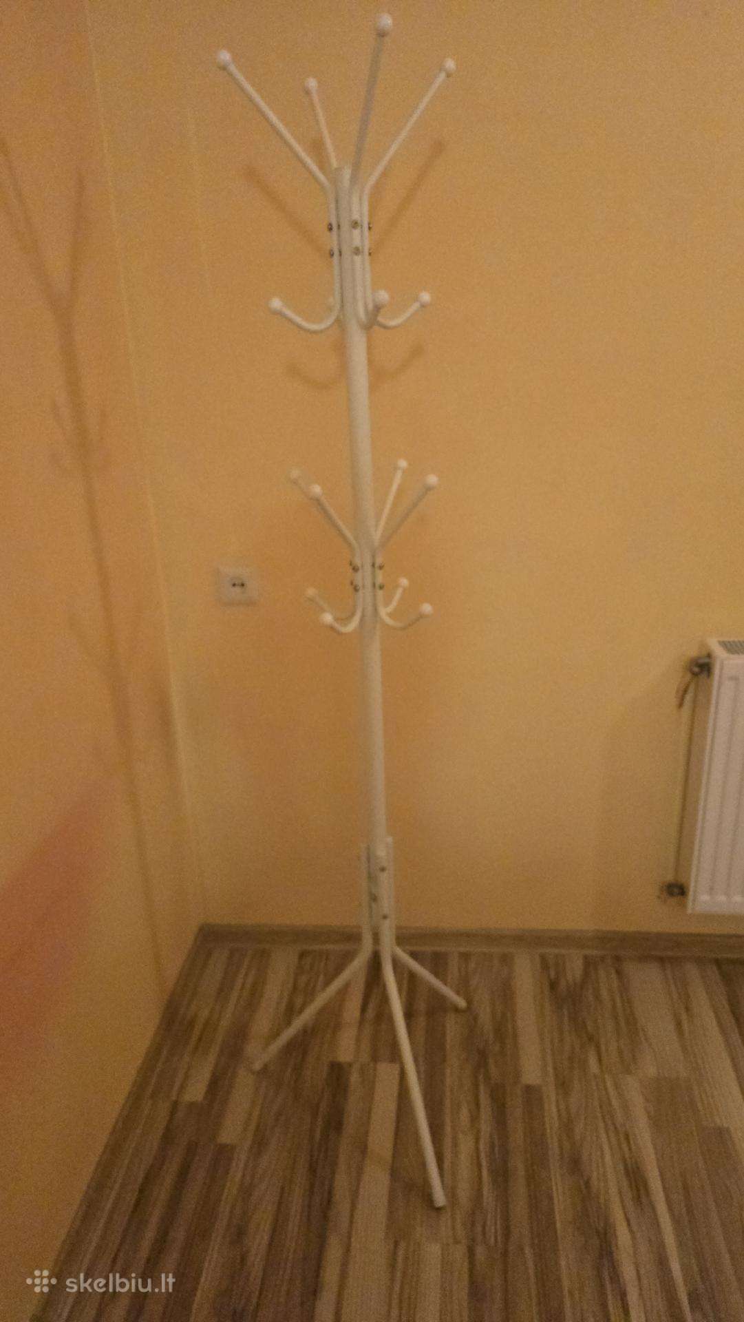 Pastatoma metalinė drabužių
