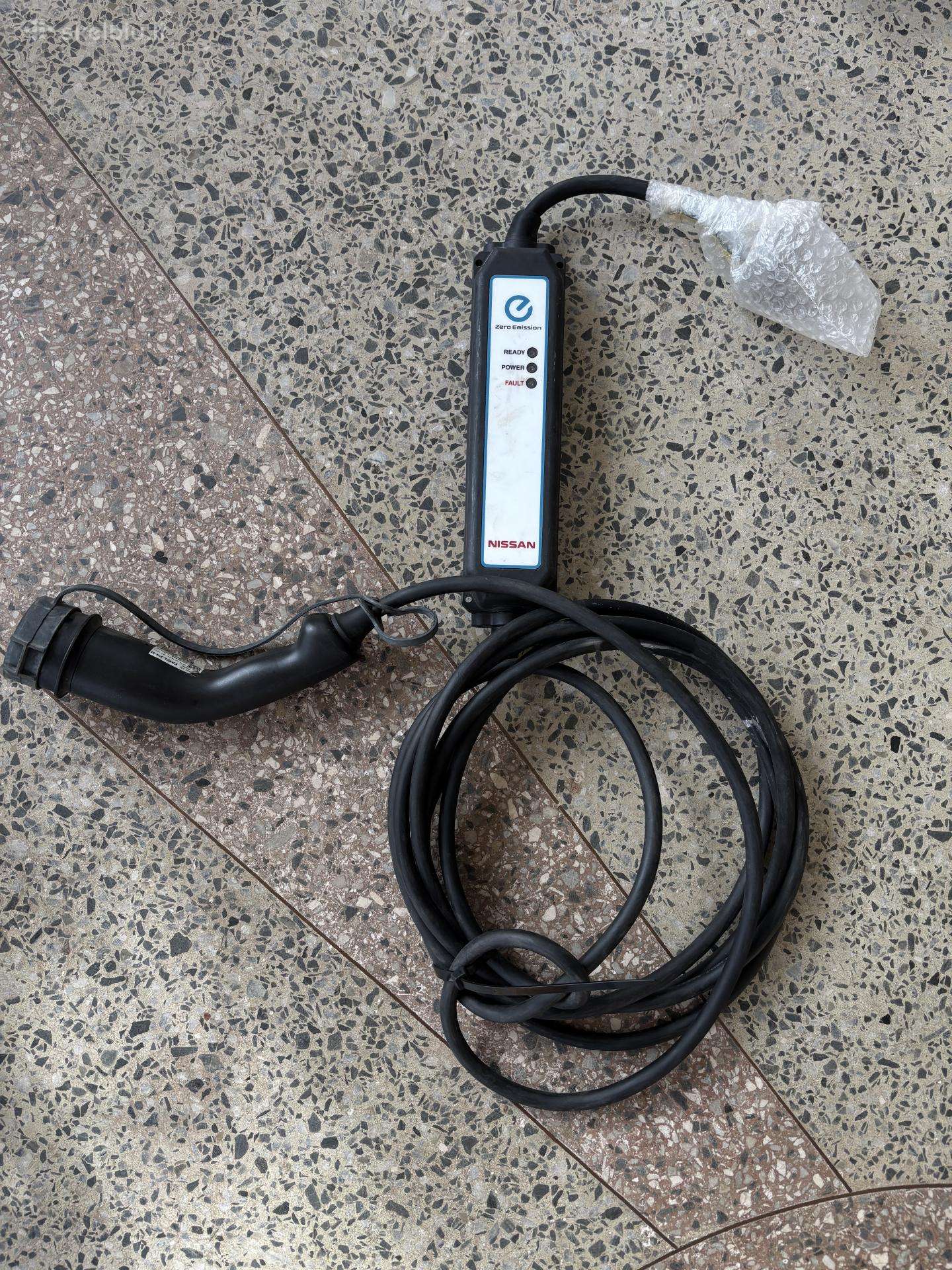 Nissan Leaf elektromobilio buitinis kroviklis