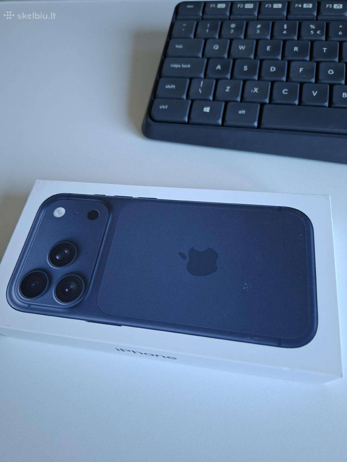 Naujas iPhone 17 pro 256gb deep blue