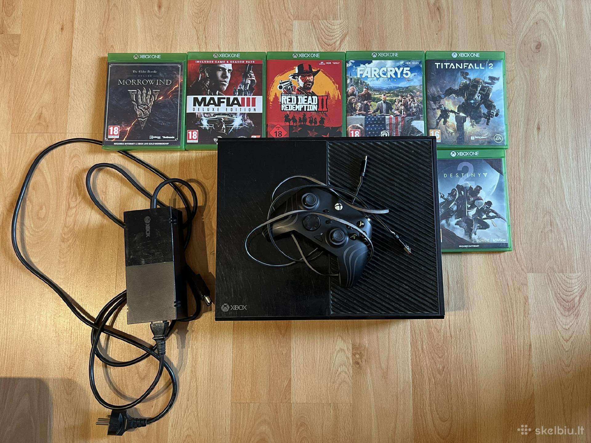 Xbox one + 6 žaidimai