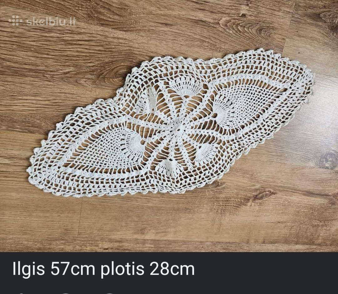 Rankų darbo staltiesėlės