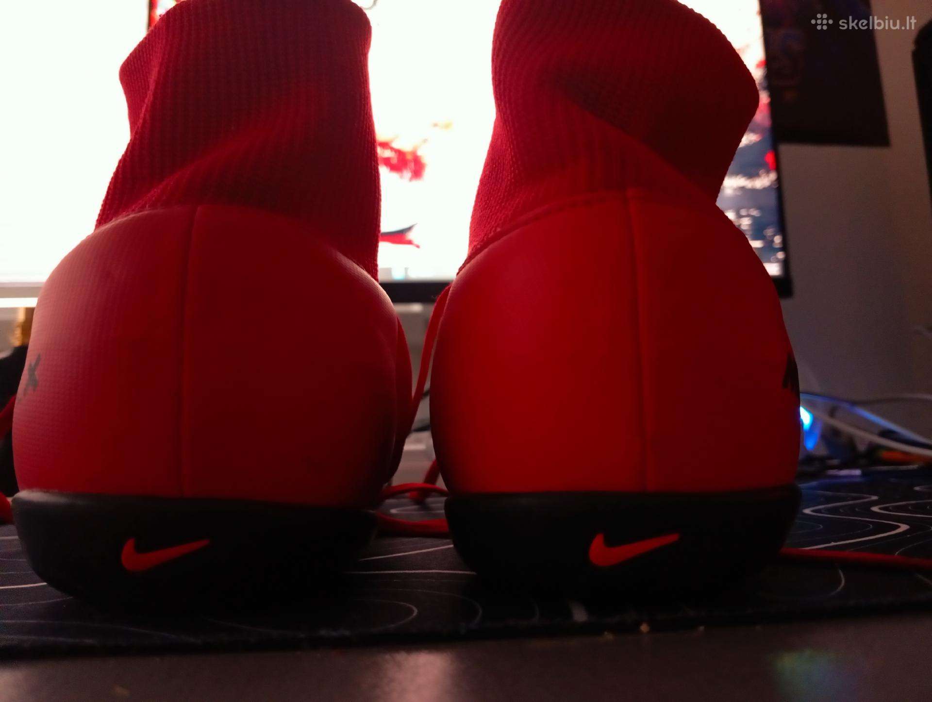 Nike futbolo batai