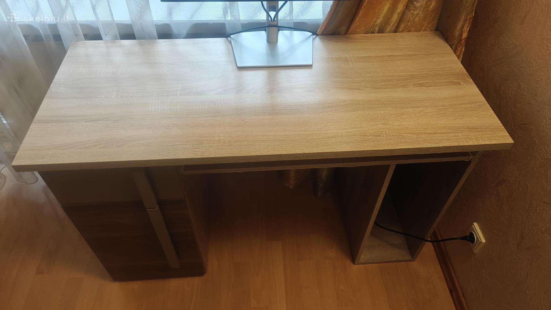 Rašomasis stalas