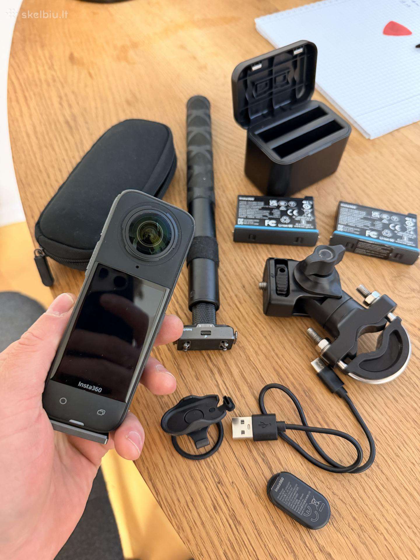 Insta360 x4 su priedais rimtais