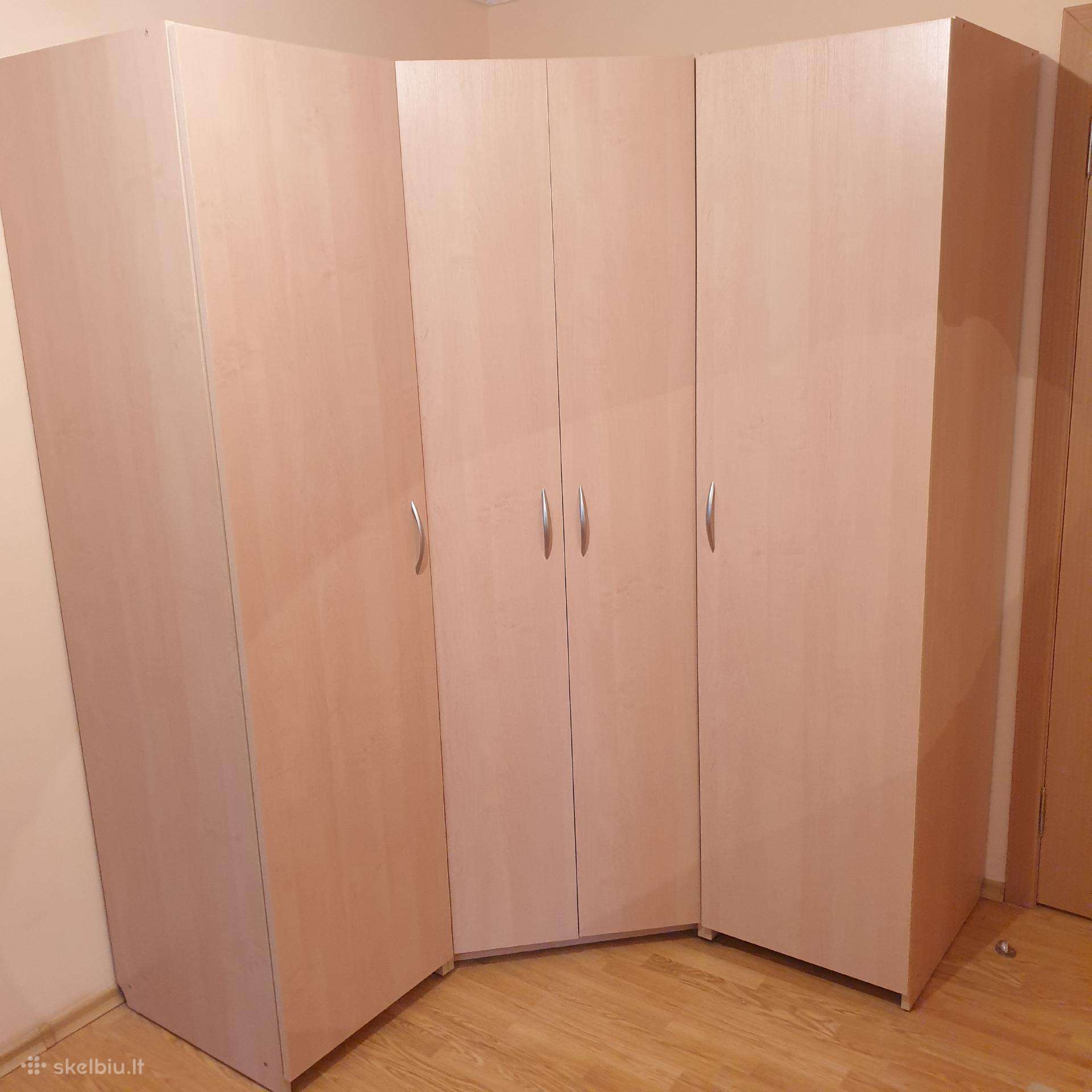 Kampinė spinta 80e