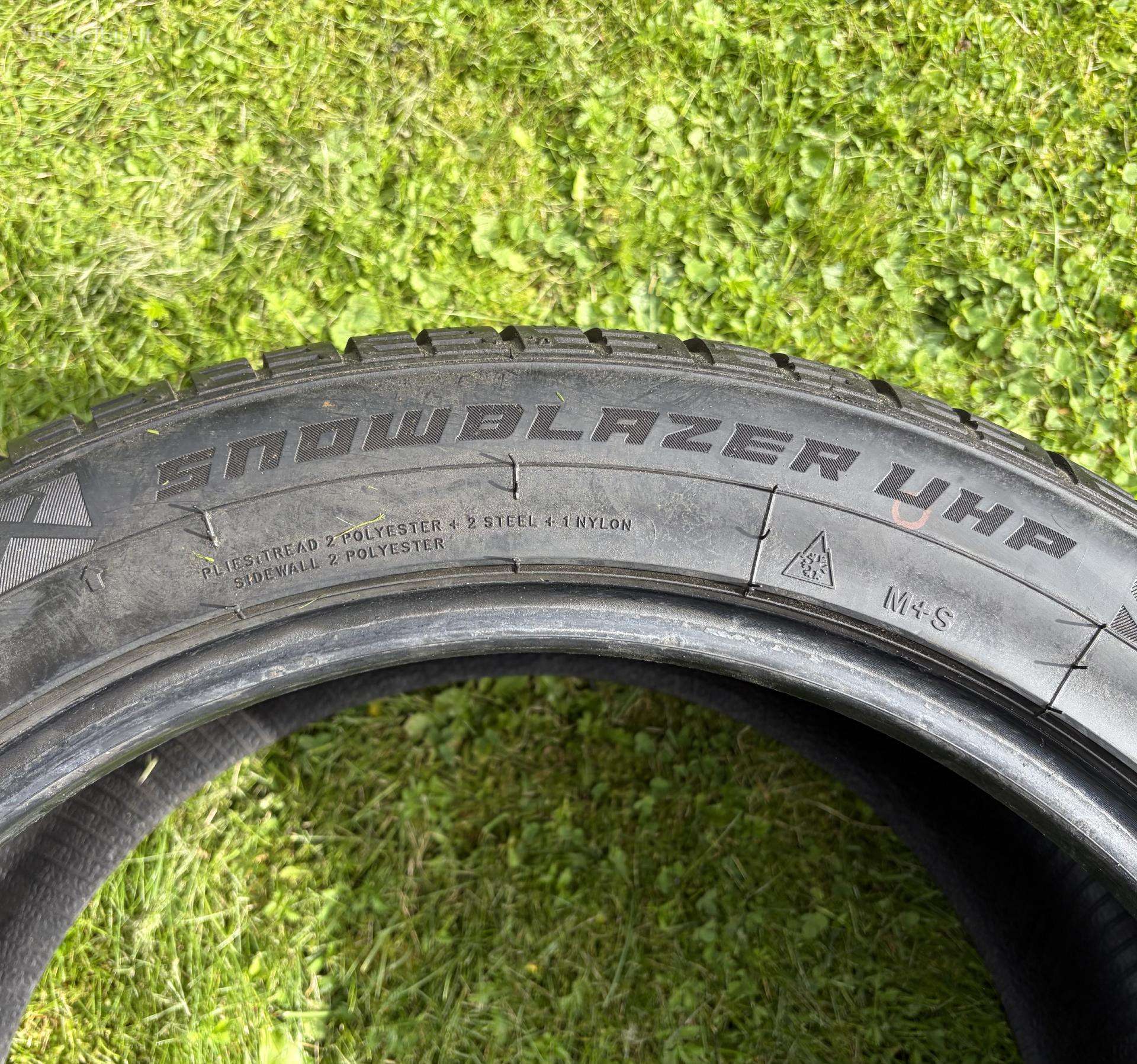 Antares, winter 275/40 R19