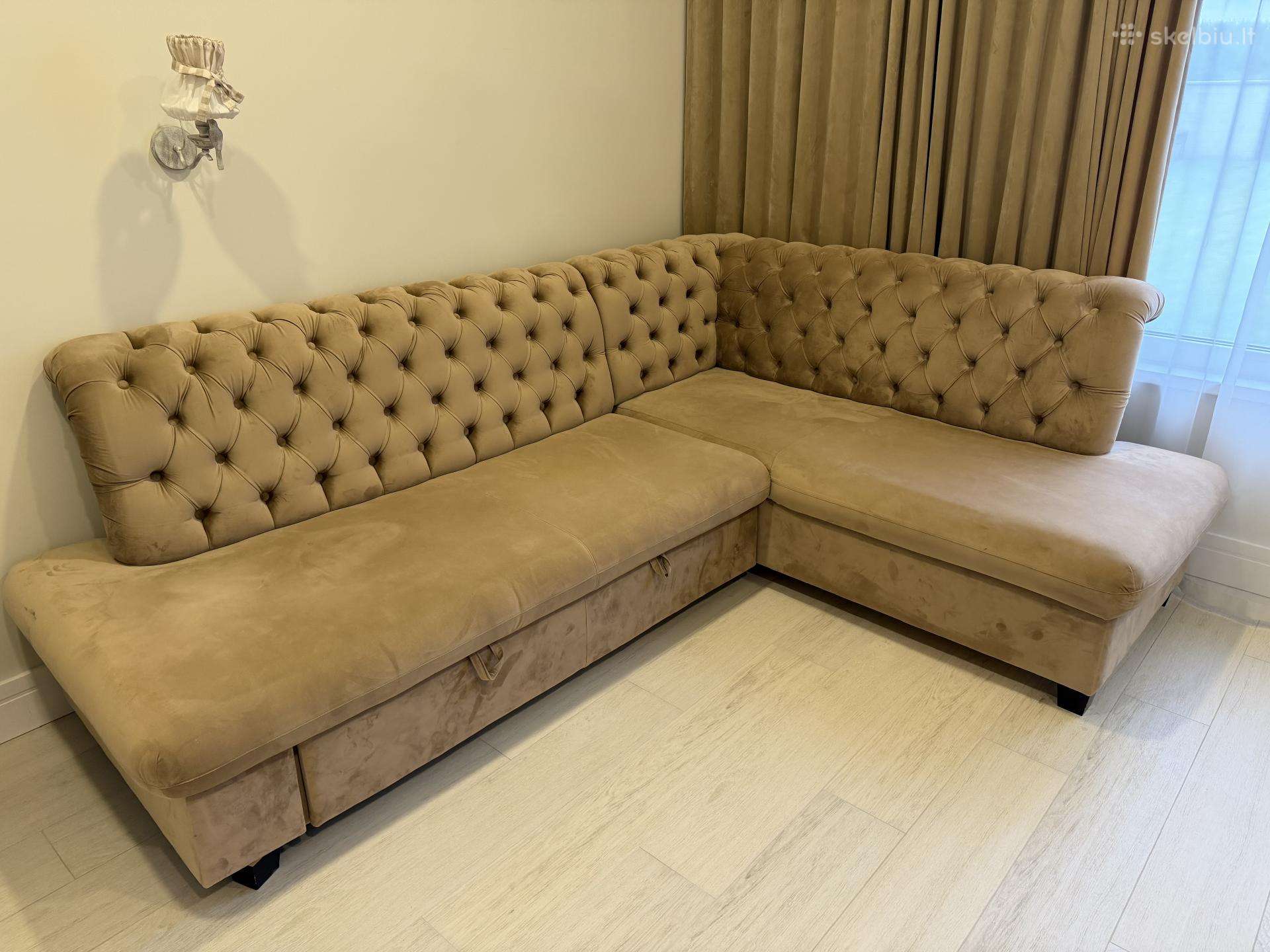 Parduodama elegantiška L formos išskleidžiama sofa