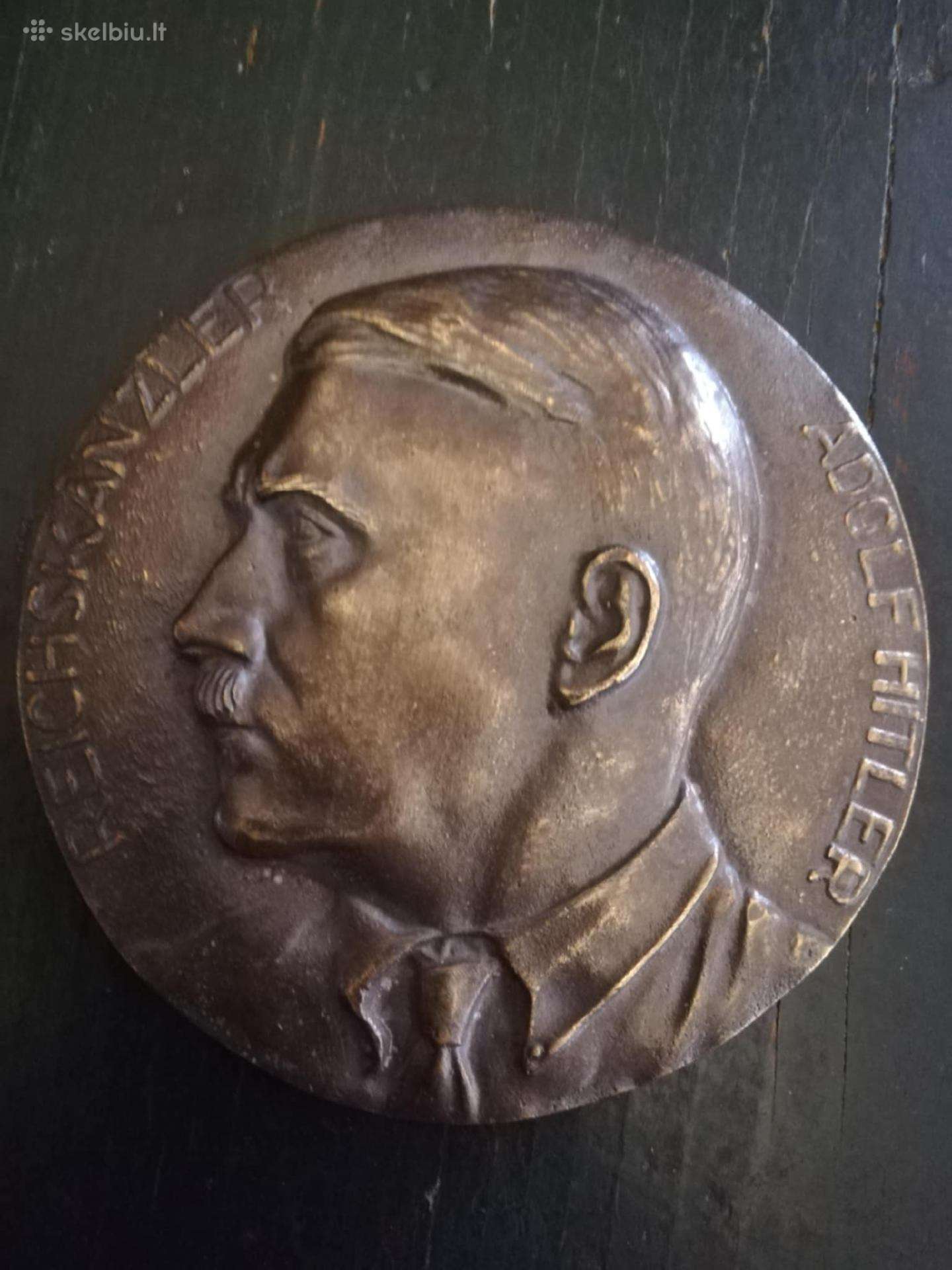 A.h bareljiefas