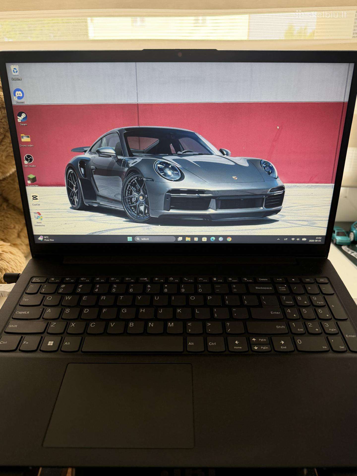 Lenovo V15
