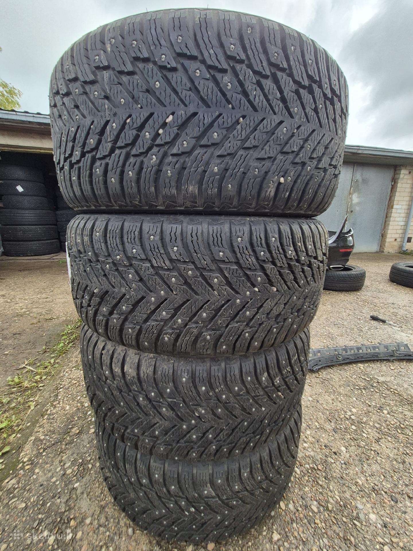 Nokian hkpl 10 Ev 255/45r19
