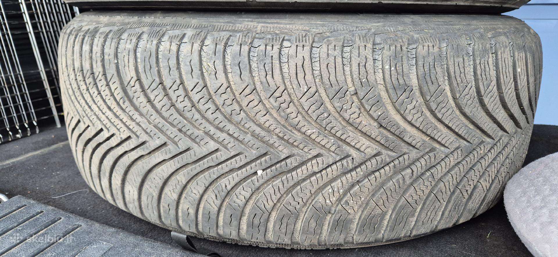 215/60/r16 Michelin Alpin5