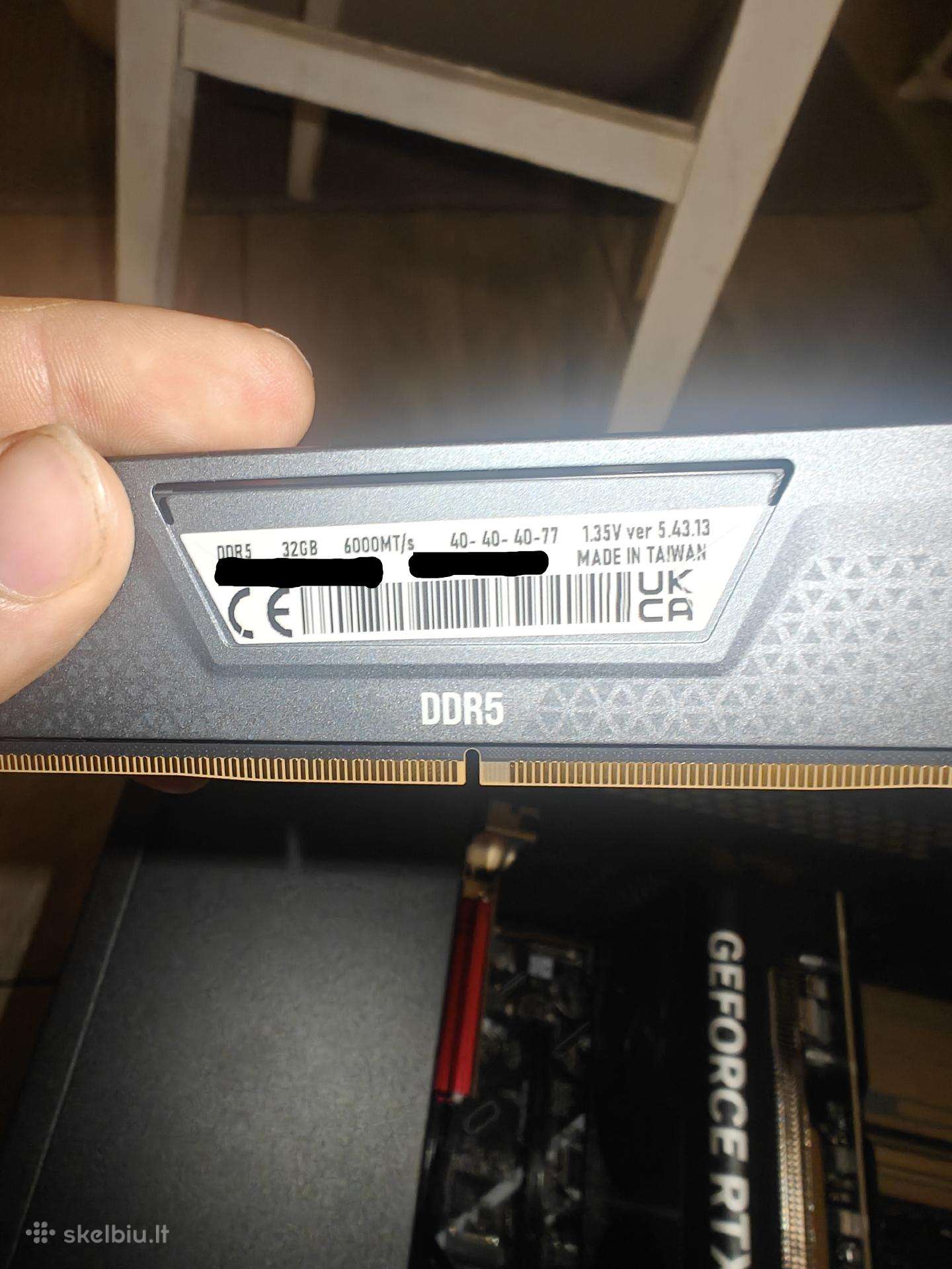 Ieškau pasikeisti 32 GB Ddr5 RAM į 2 po 16 GB