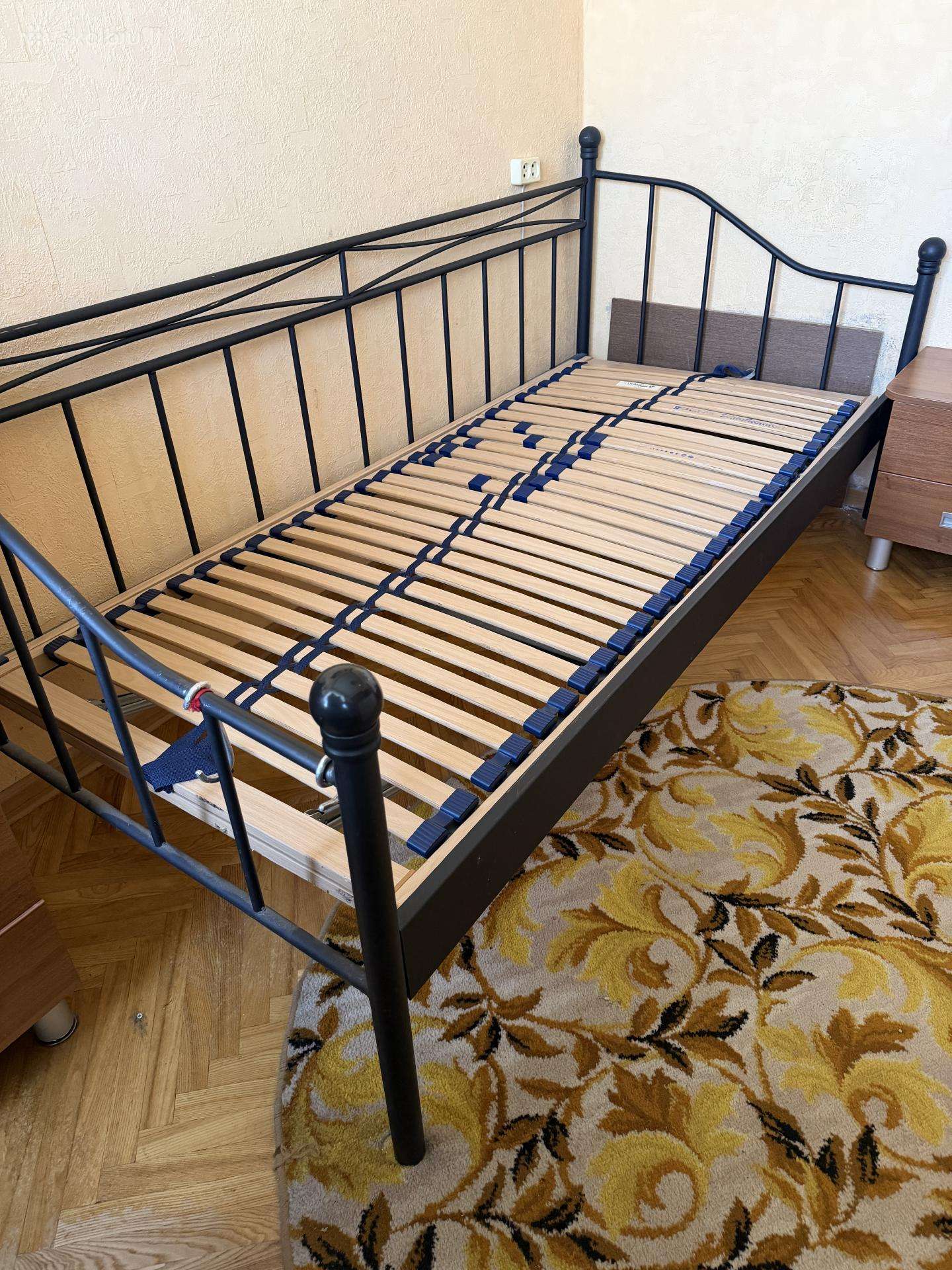 Lova su pakeliamais galais + Lono čiužinys