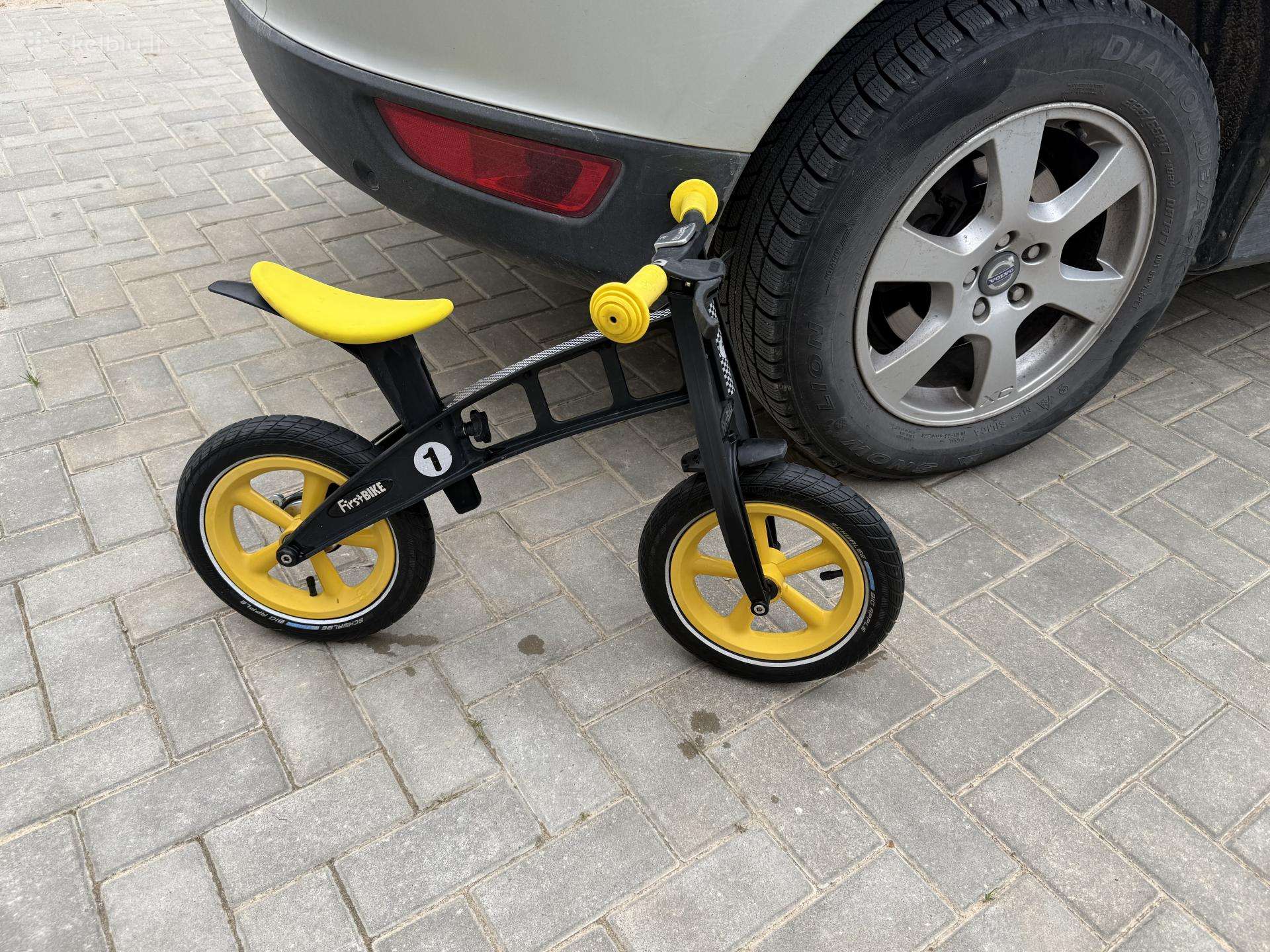 First bike balansinis dviratis