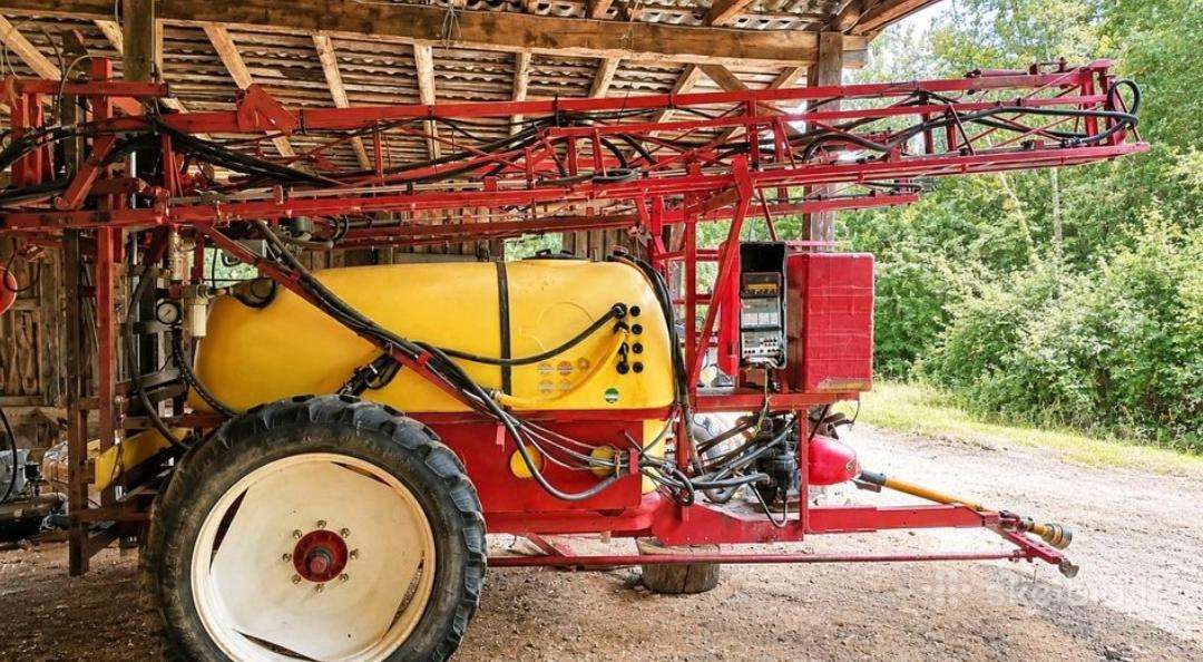 Hardi Tzy 2400 l. 21 m.