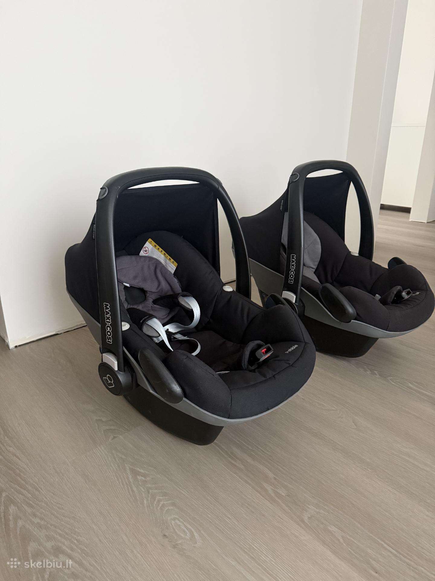2 automobilinės kėdutės Maxi-cosi Pebble