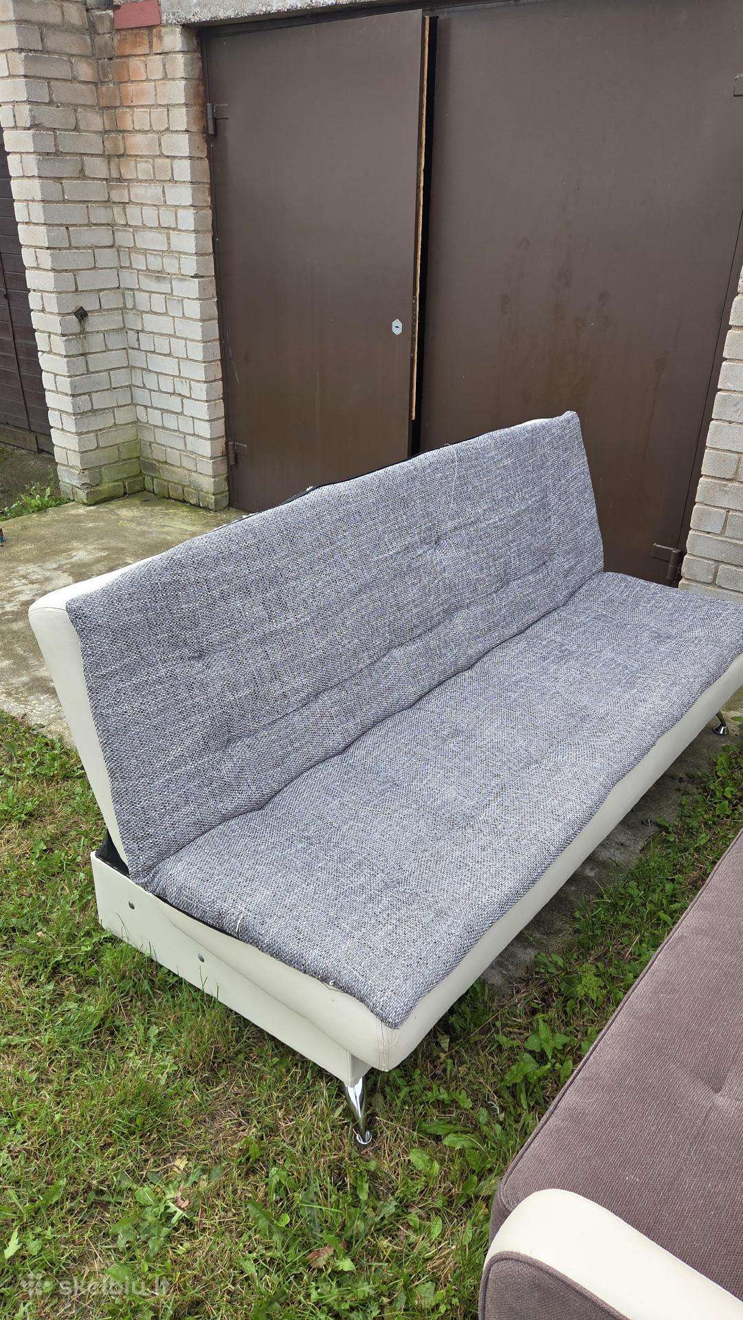 Dovanoju dvi sofas. Pasiimti patiems
