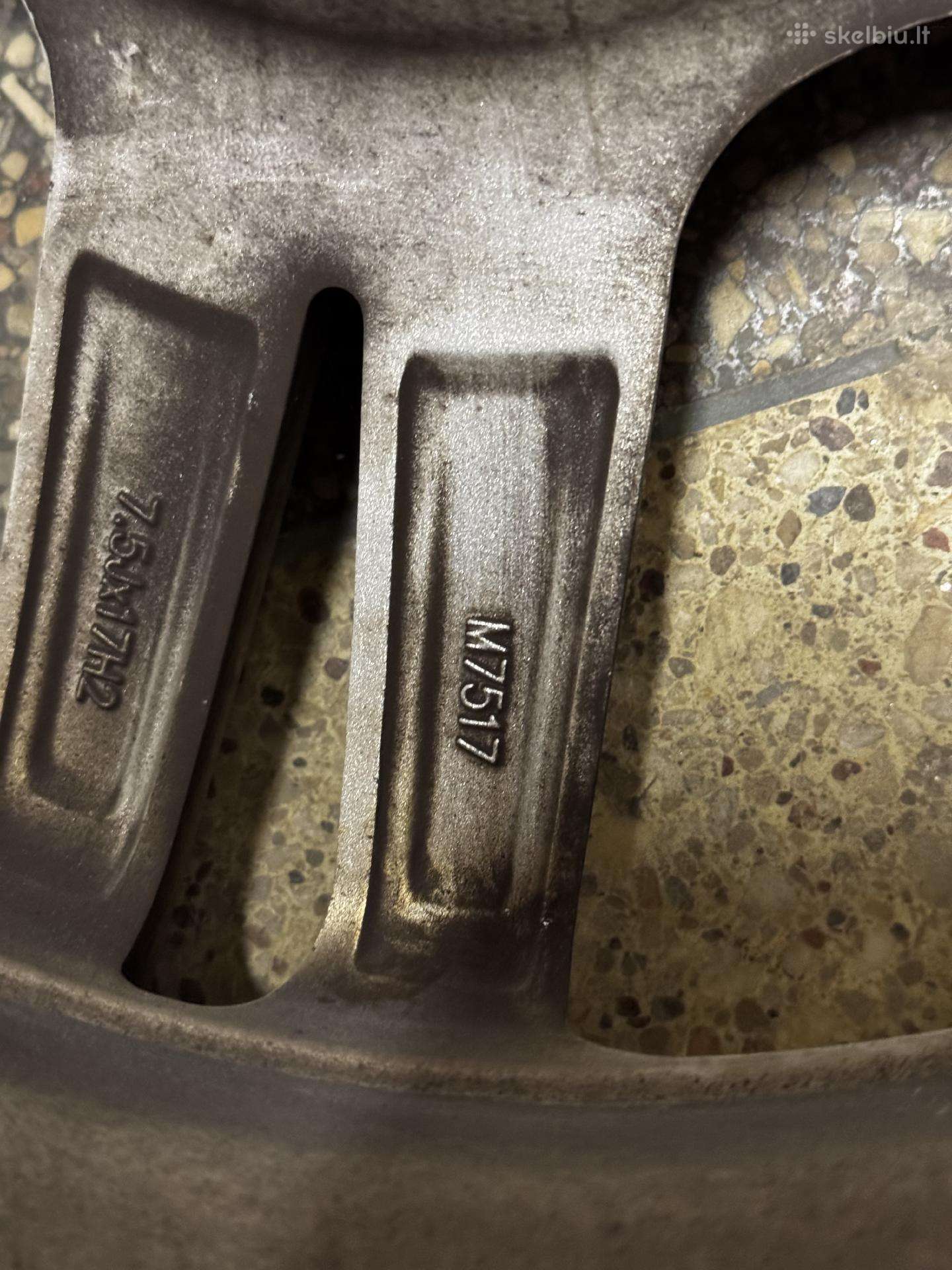 Pirelli, зимние 225/50 R17