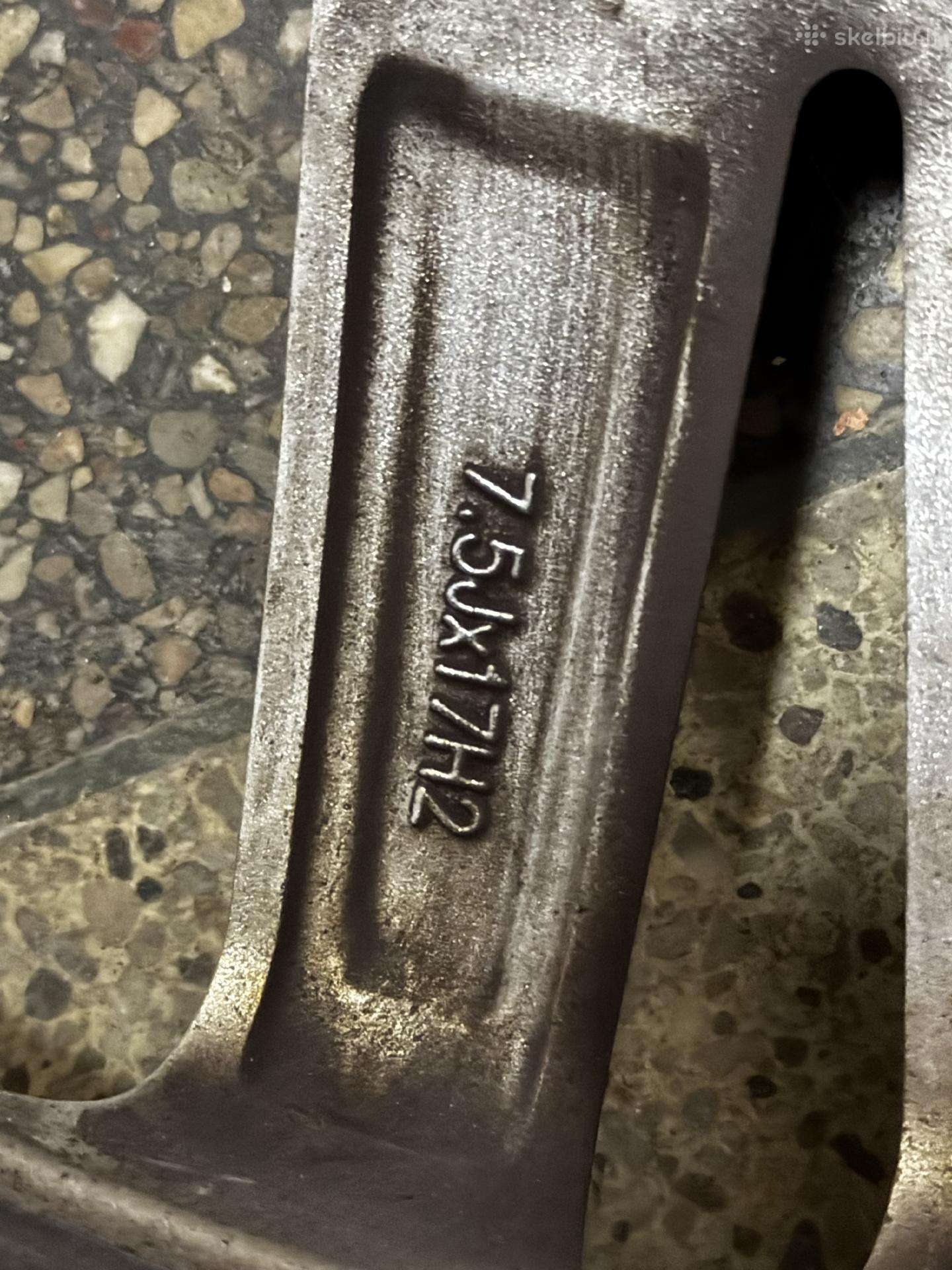 Pirelli, зимние 225/50 R17