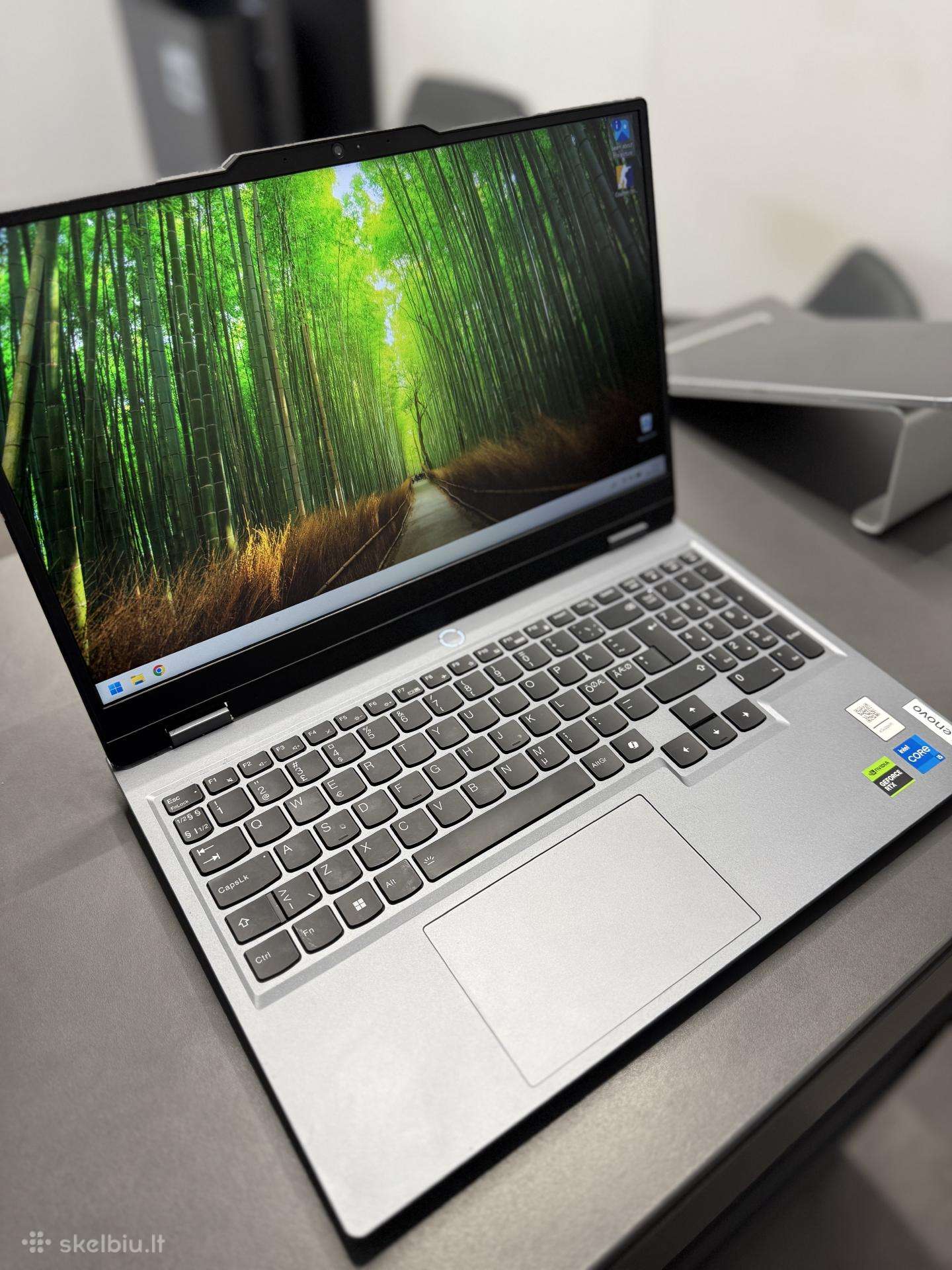 Lenovo Loq 15iax9