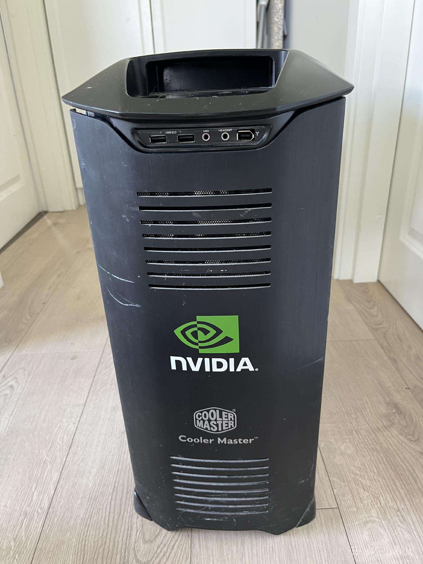 Rare Nvidia Edition – Cooler Master Cm 690 Retro
