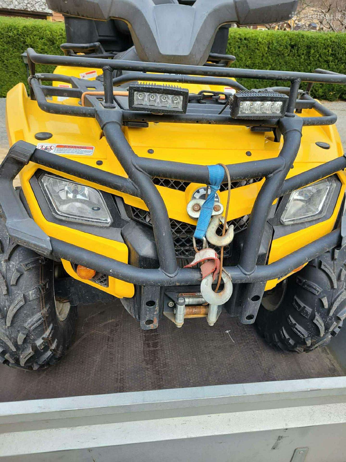 Parduodamas can am 400 max