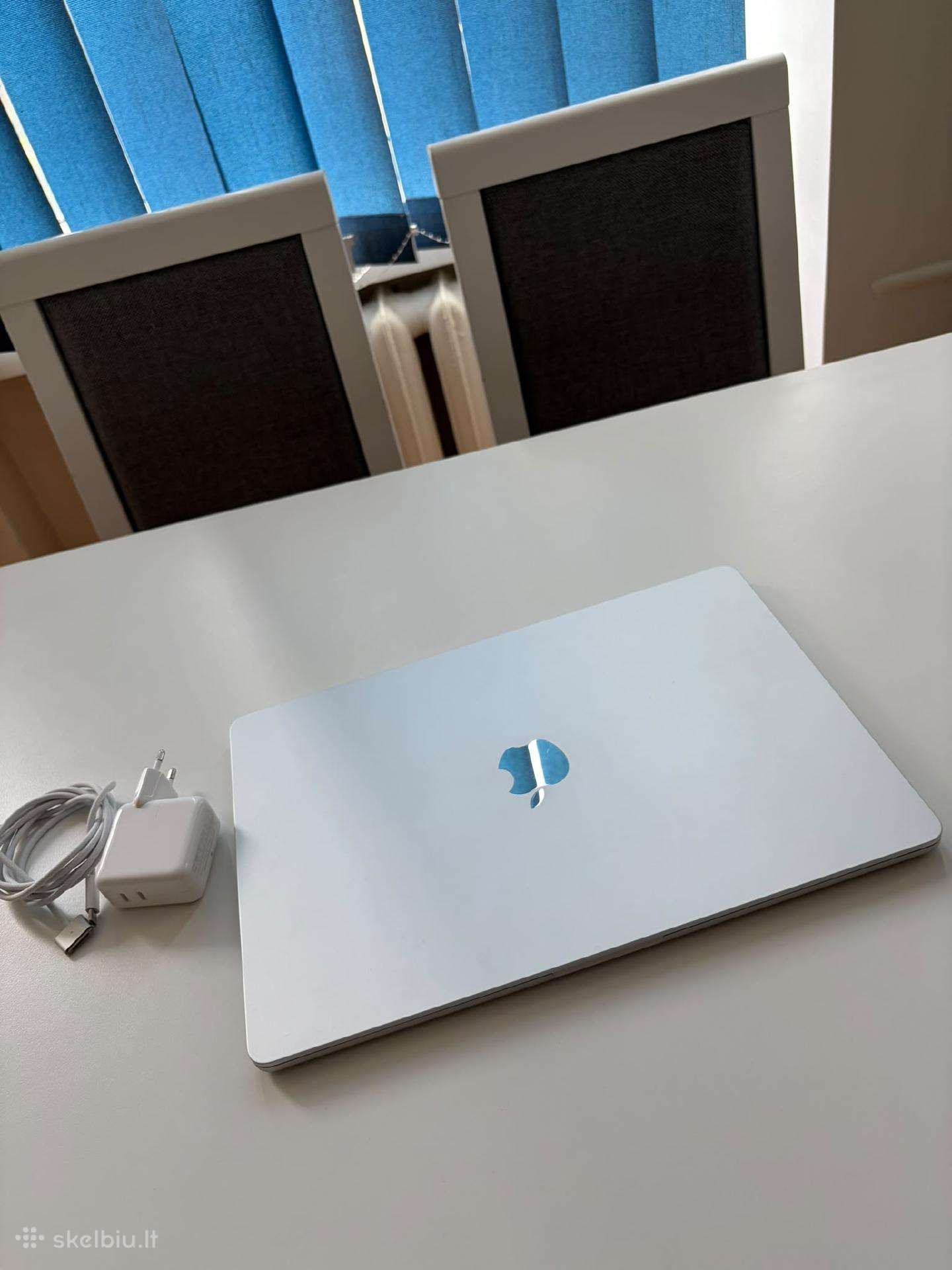 MacBook Air 15" (2025)