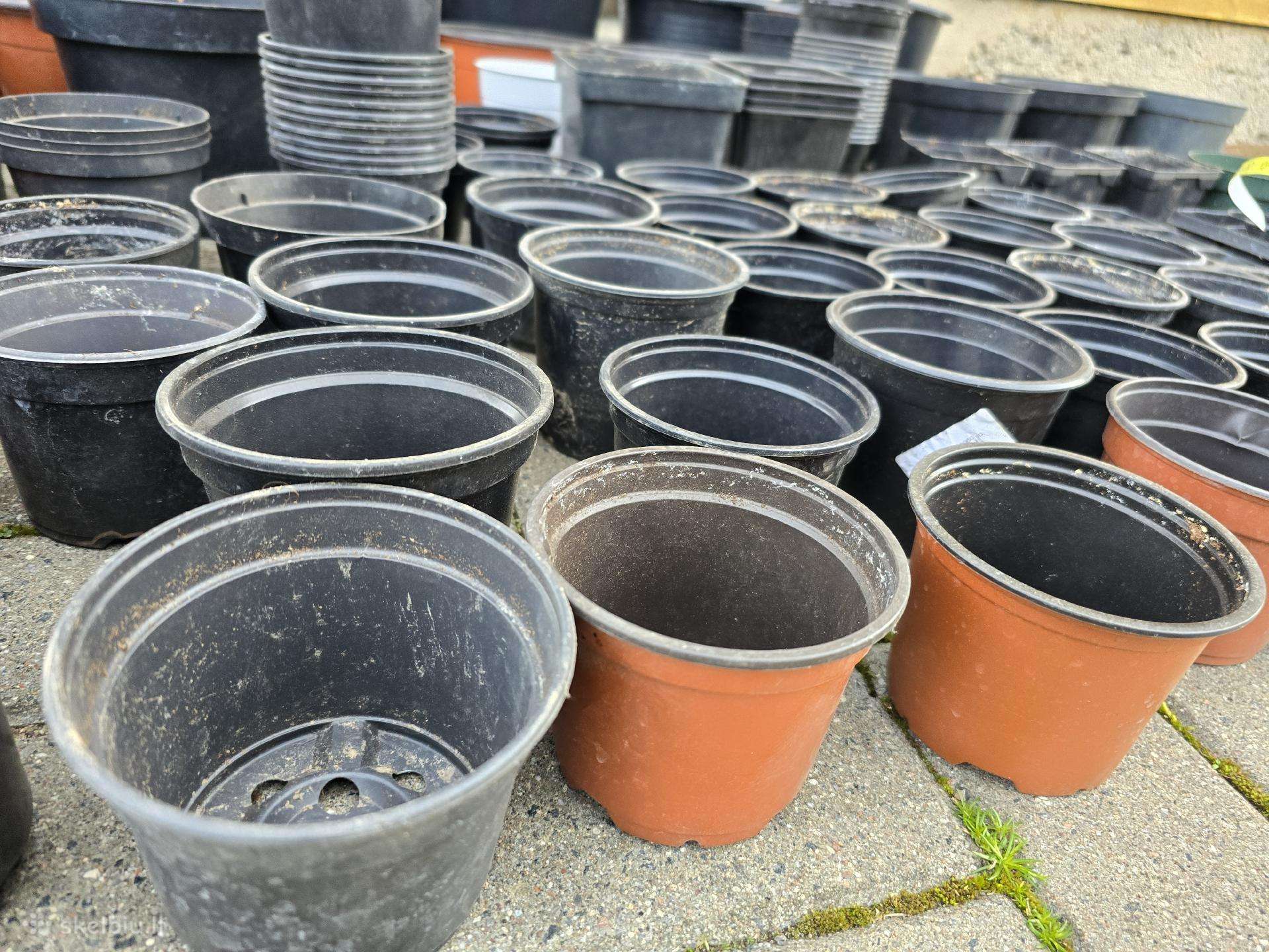 Plastikiniai vazonai