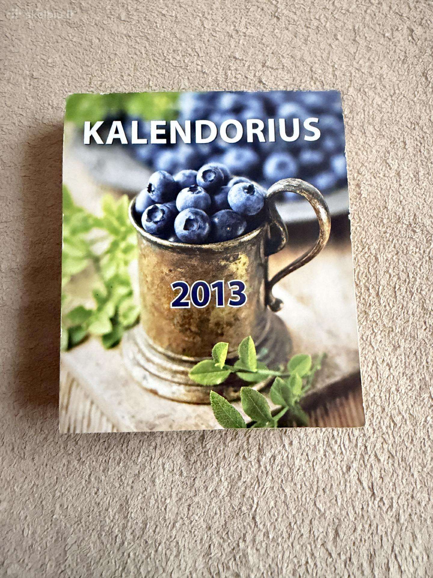 2013 metų kalendoriaus lapukai