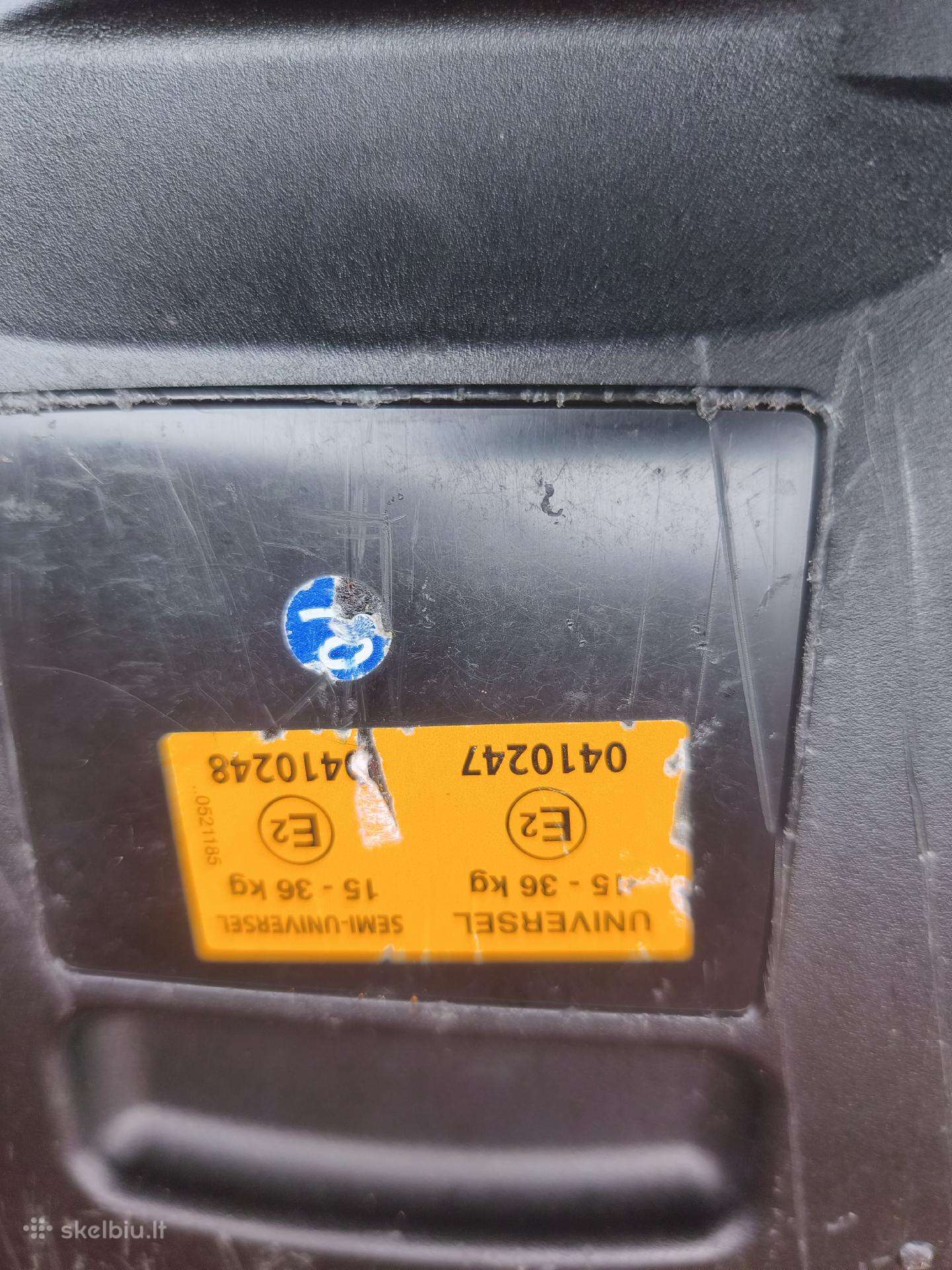 Dovanoja vaikiška kėdutė