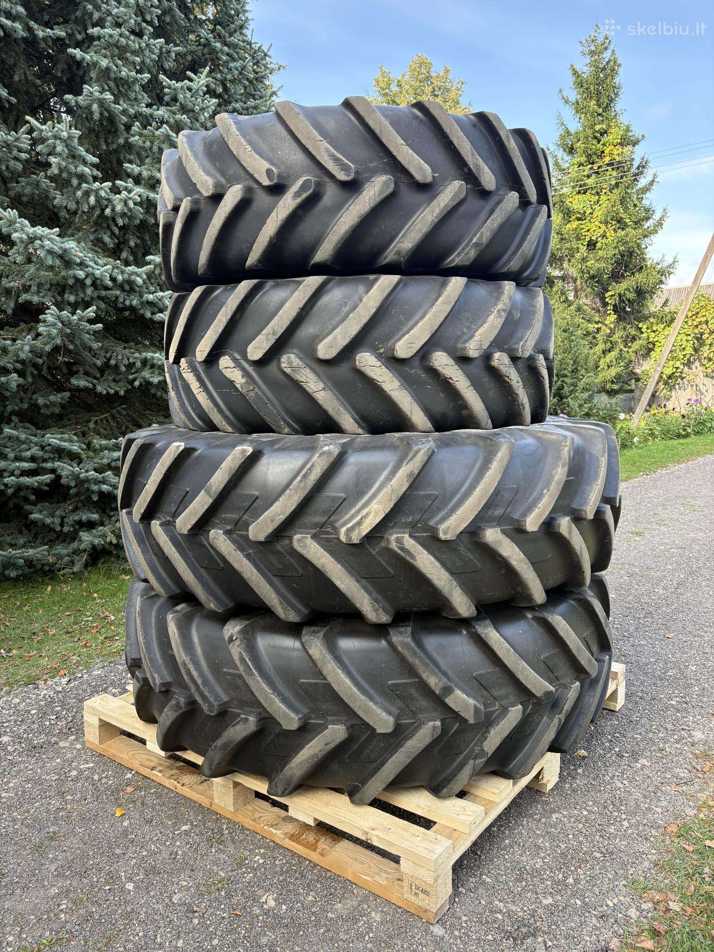 520/85r42 480/70r30 Michelin ratų komplektas