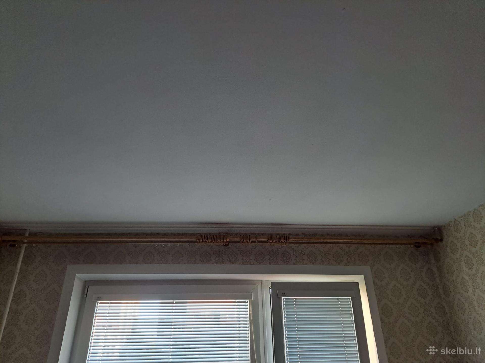 Sieninis karnizas su bėgeliu