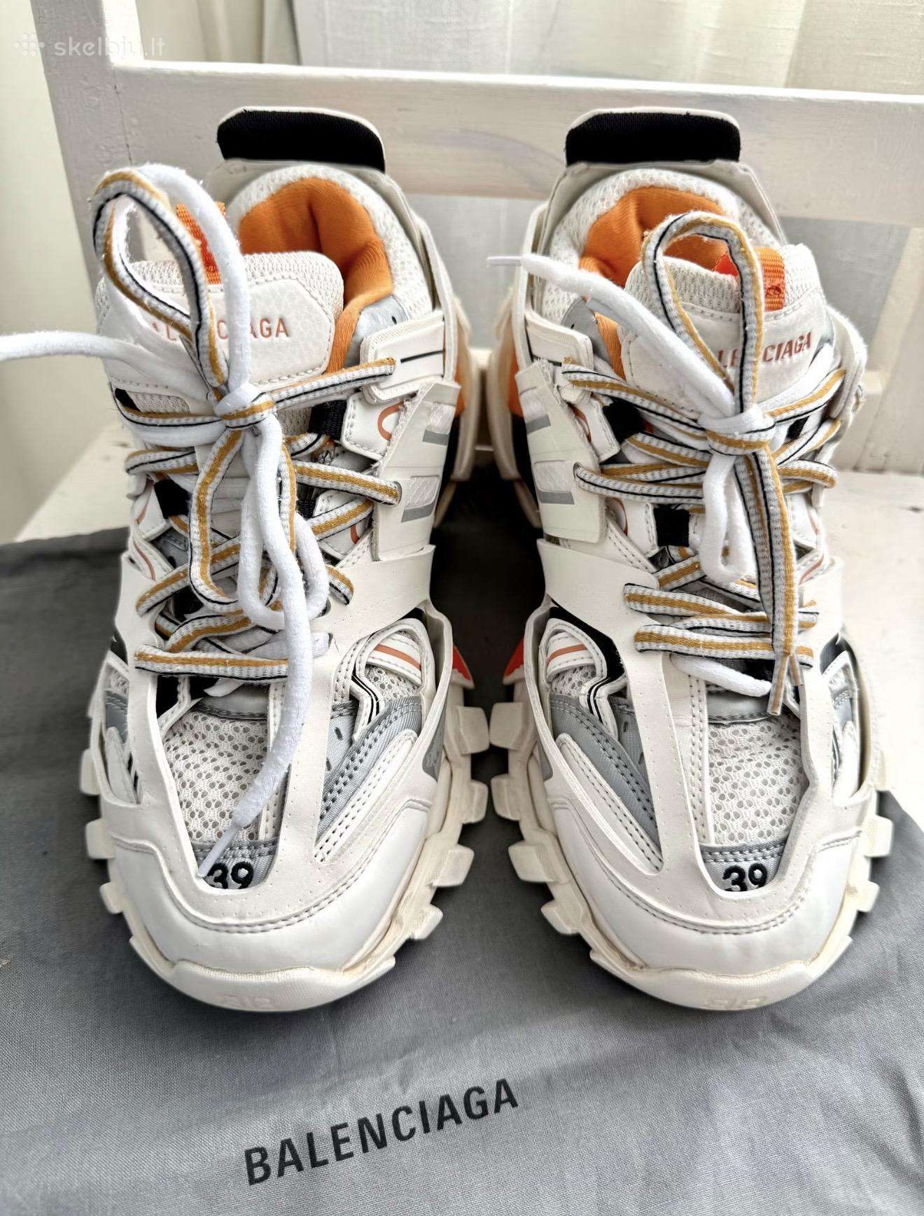 Balenciaga track