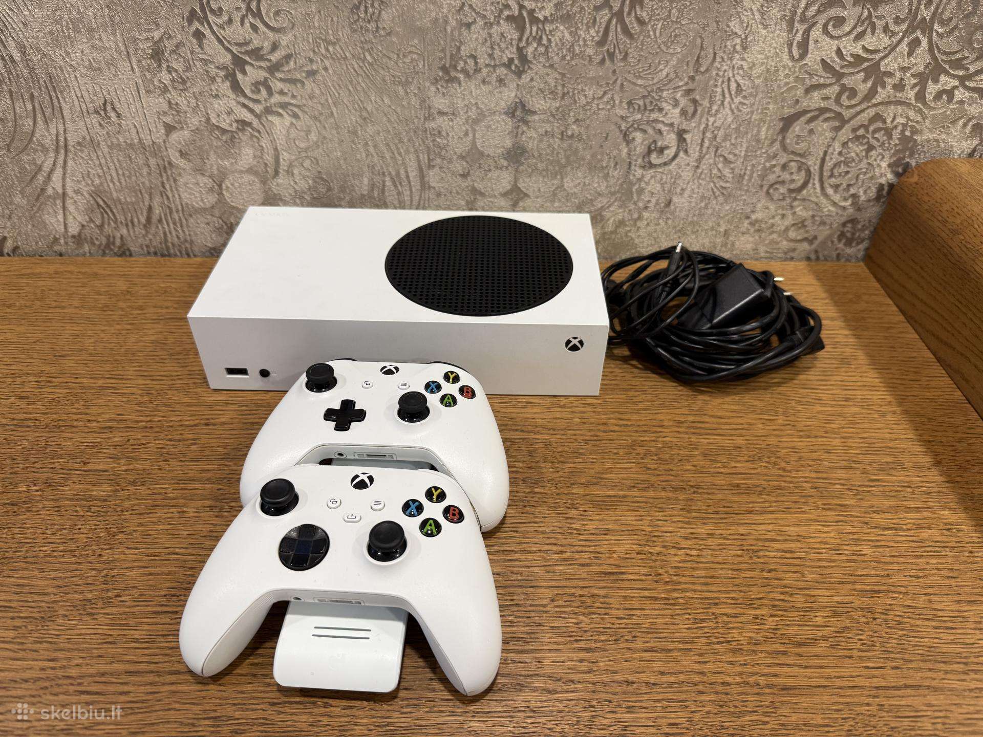 Xbox series S+2 pulteliai + charging station