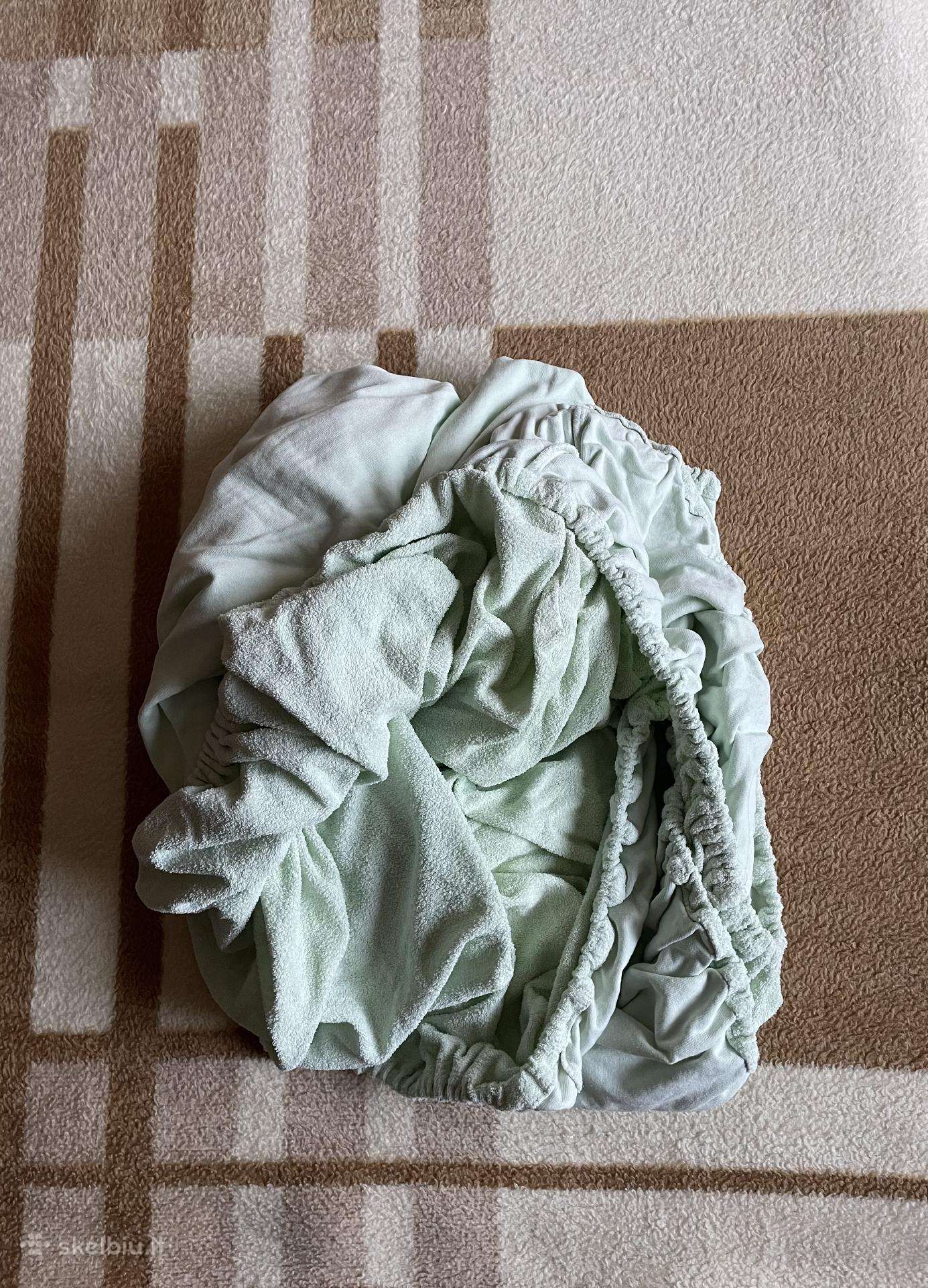Frotinė paklodė su guma 180x200