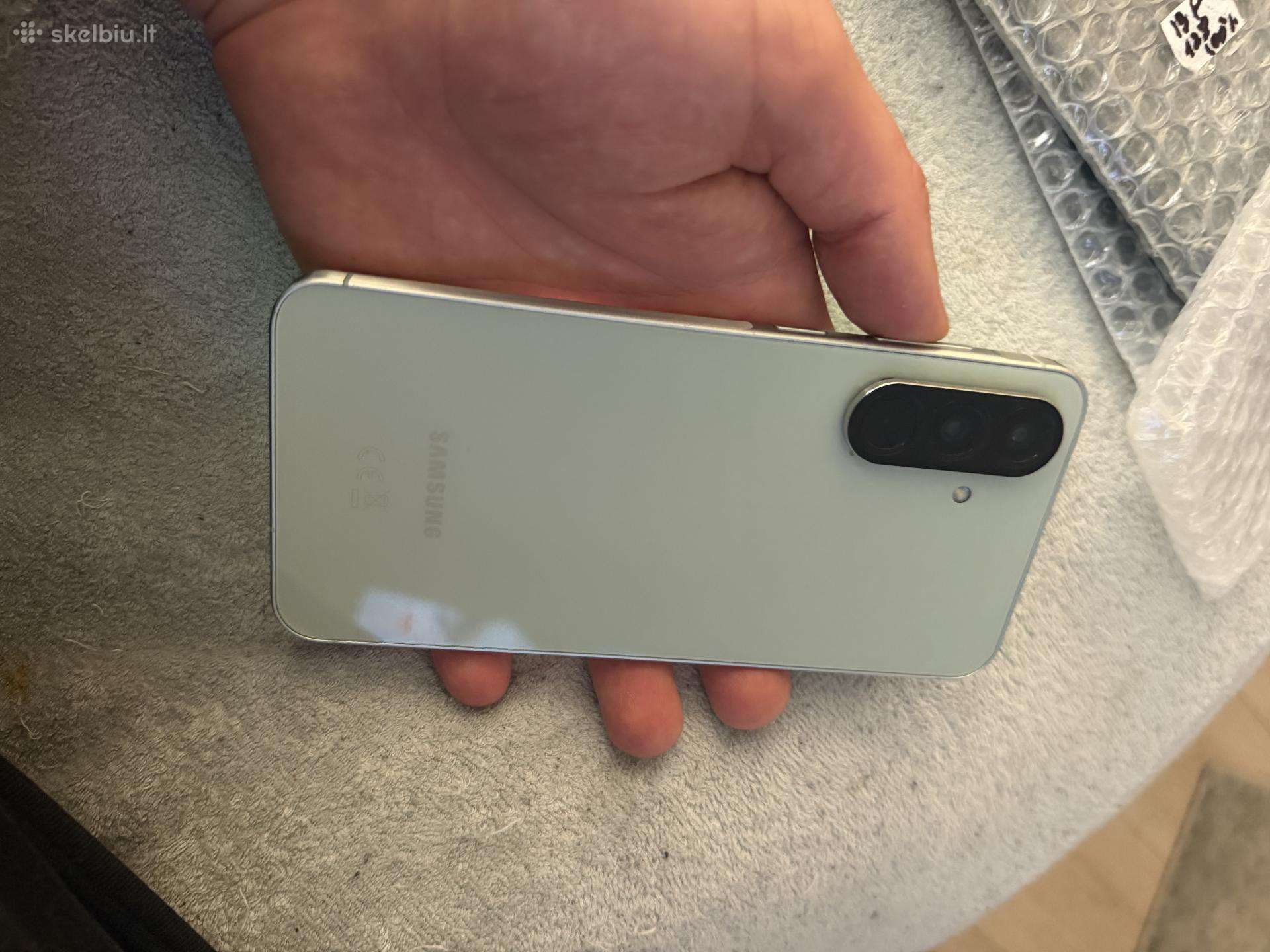 Samsung a56