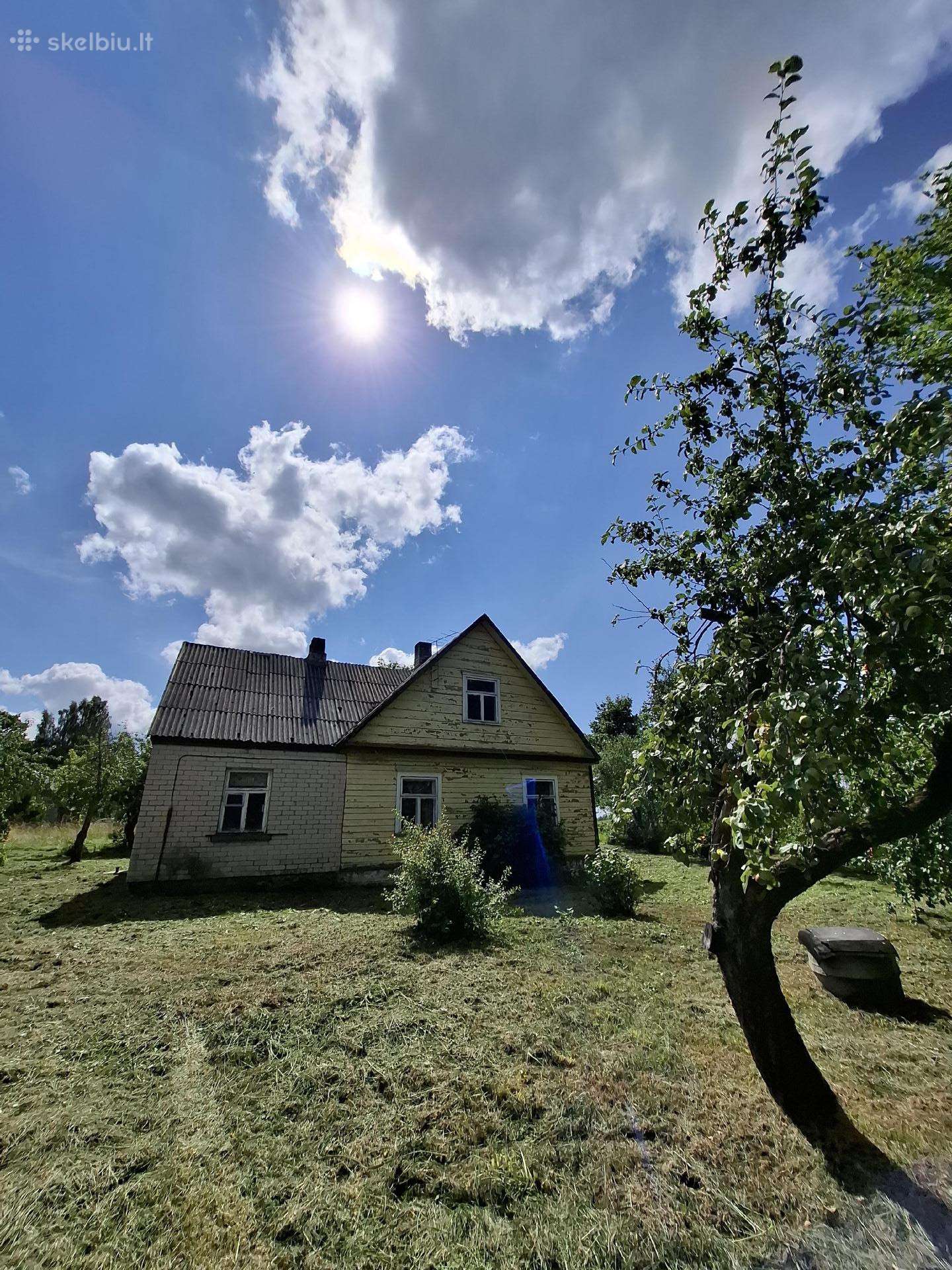 Parduodama sodyba