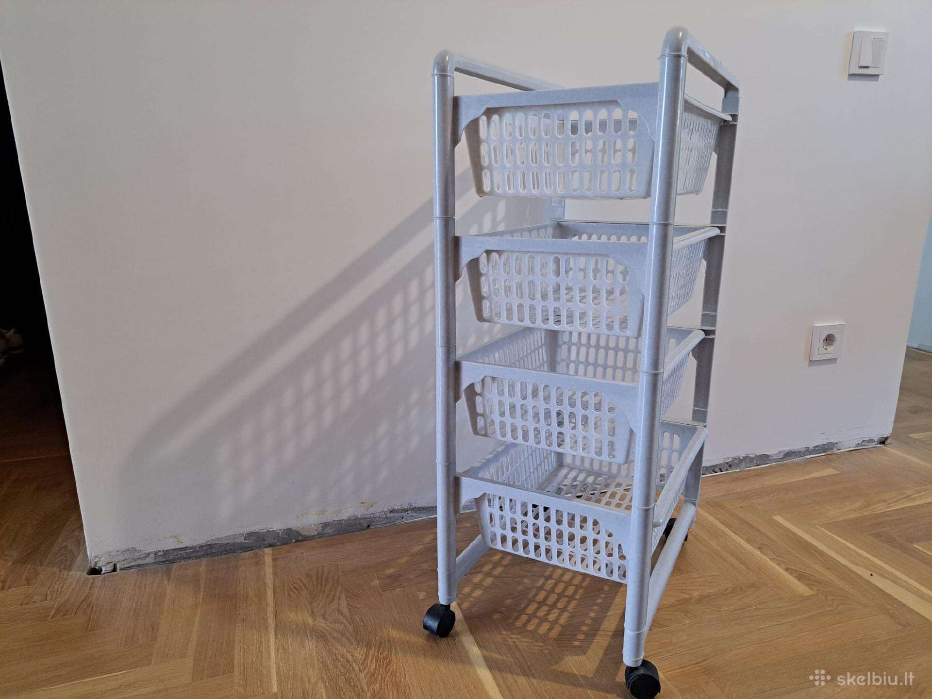 Lentynėlė 4 dalių su ratukais