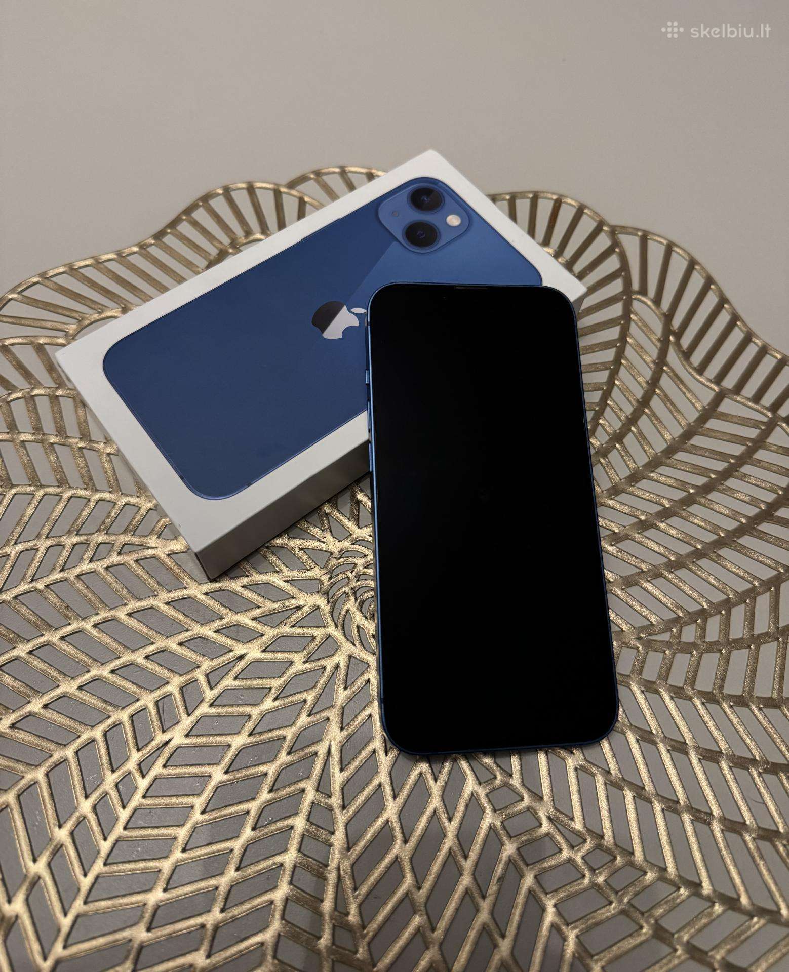 iPhone 13 midnight blue