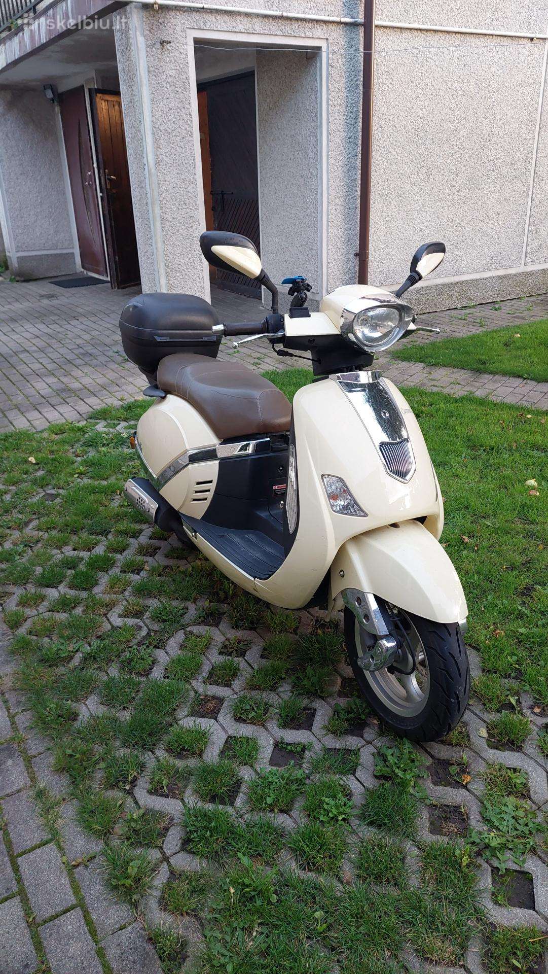 Mosca Caramella 50cc, scooters / mopeds