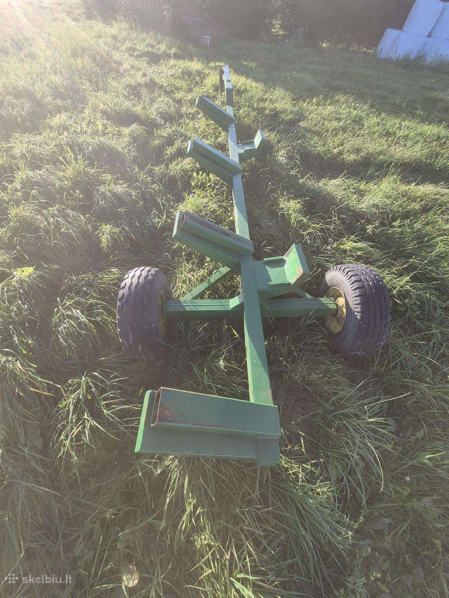 John Deere 618, combine harvesters