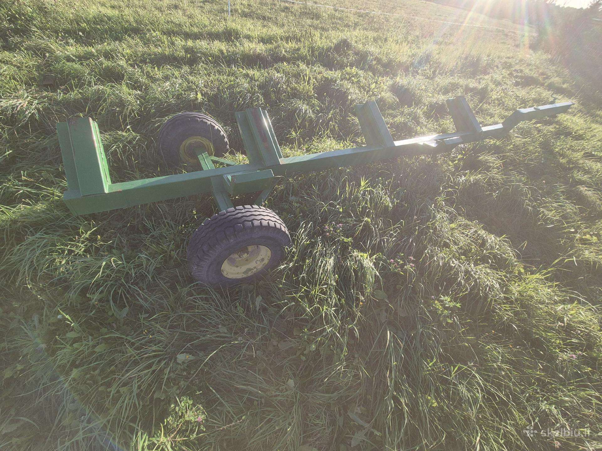 John Deere 618, combine harvesters